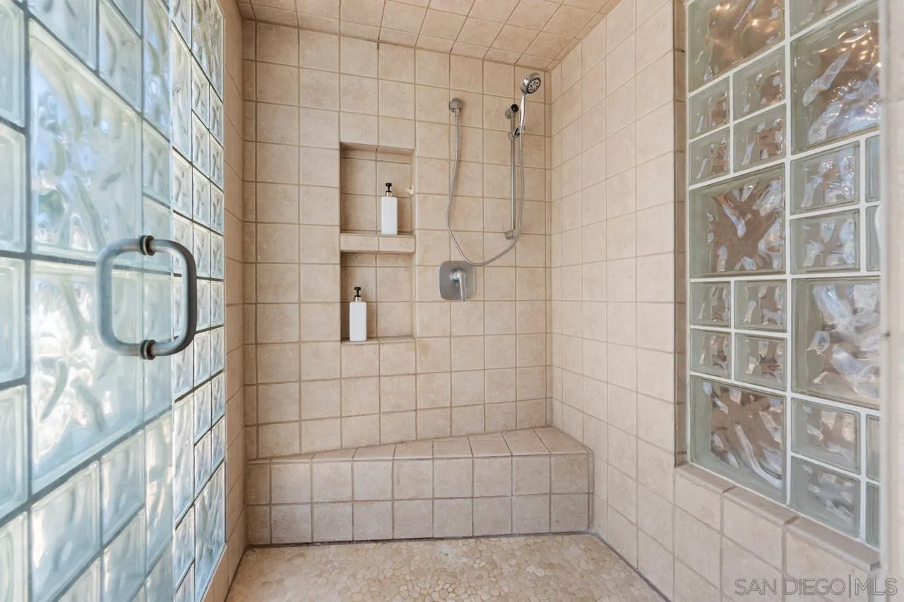 https://cdn.realtyfeed.com/cdn/127/250030338/8bb1844c121c192ec59ef68d53d6533e.webp