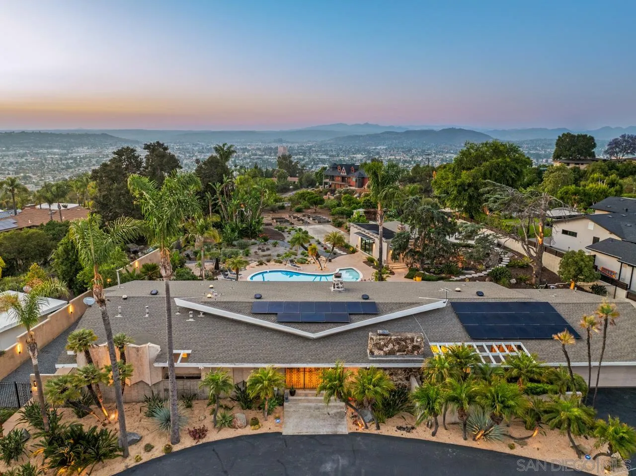 https://cdn.realtyfeed.com/cdn/127/250030338/97845a1f96412cb8b5a9783bd789bc70.webp