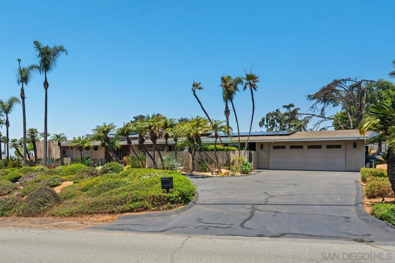 https://cdn.realtyfeed.com/cdn/127/250030338/a2cf9758fe11415995bd66c5016b37d7.webp