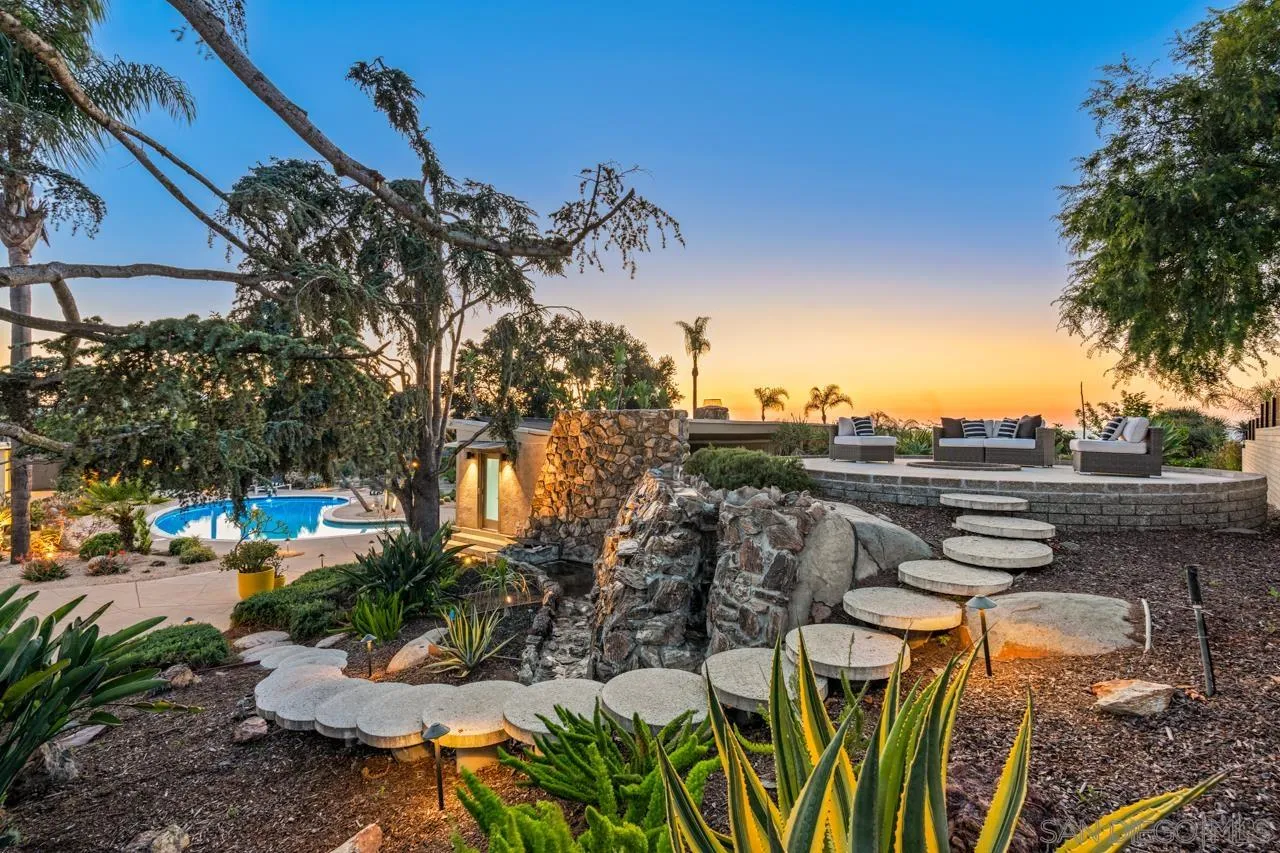 https://cdn.realtyfeed.com/cdn/127/250030338/ec820d37dd527dc810a99beddf53a0c5.webp