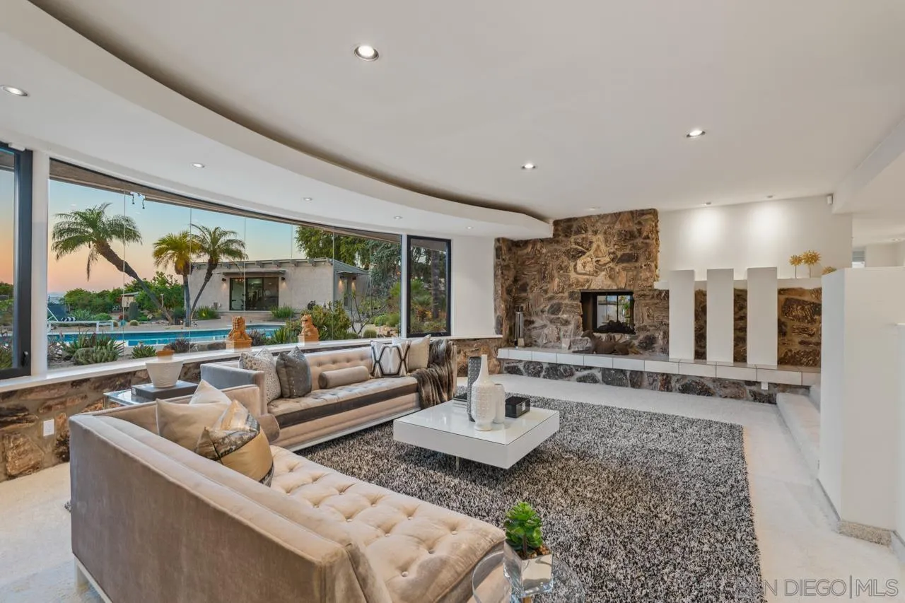 https://cdn.realtyfeed.com/cdn/127/250030338/f27474e4a687600eef6180e30581f399.webp