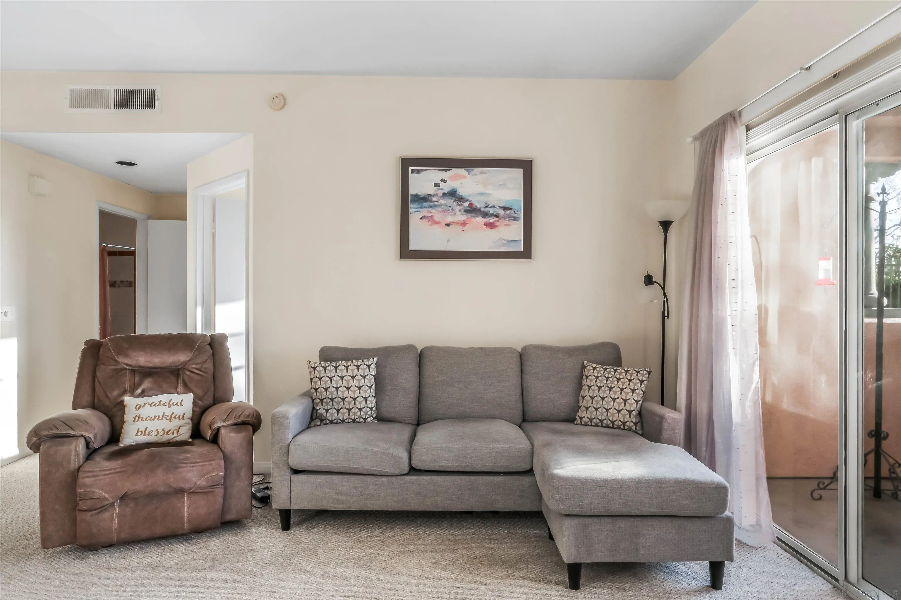 Photo #4: 250030347 Listing 