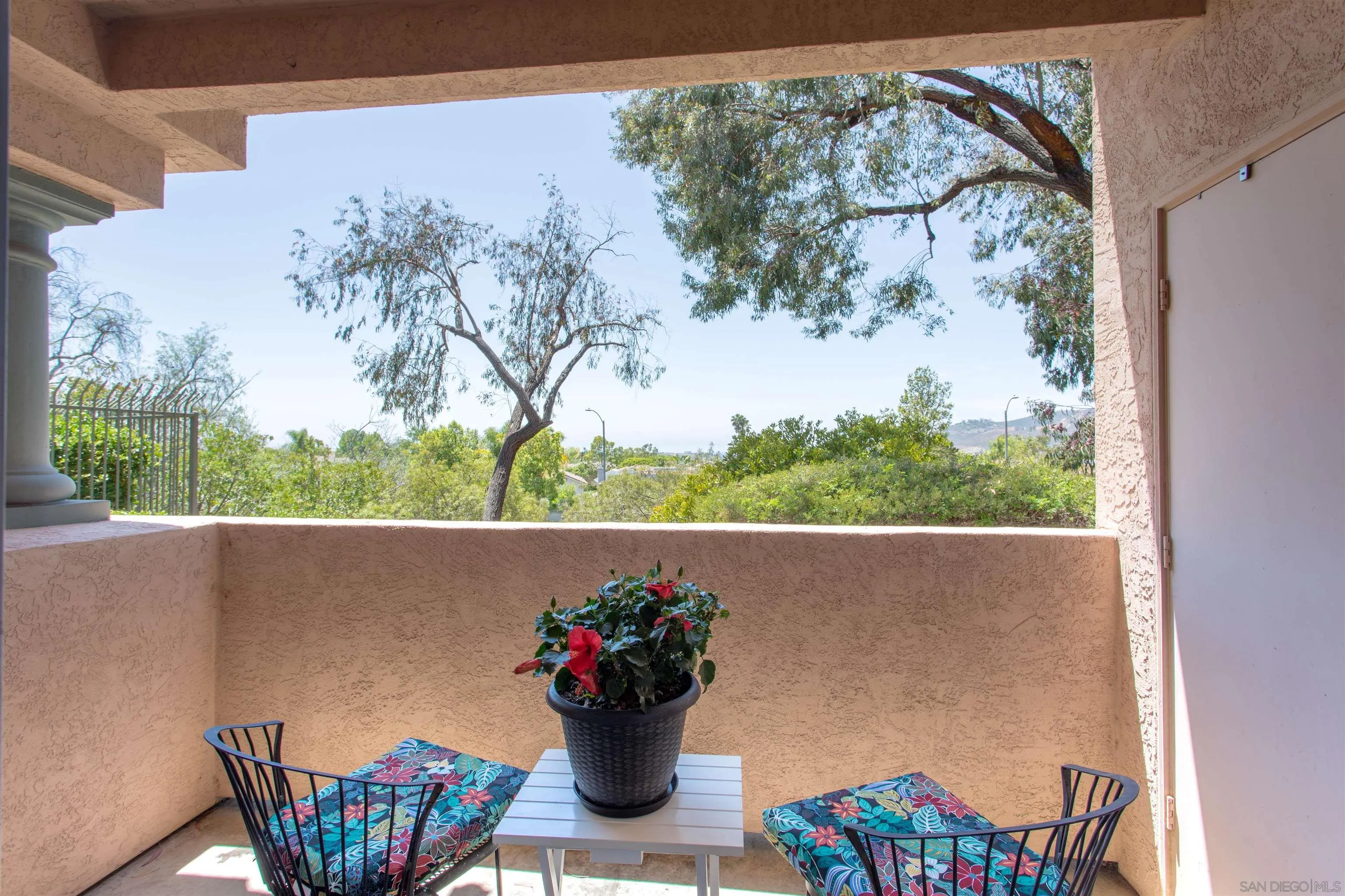 Photo #2: 250030347 Listing 