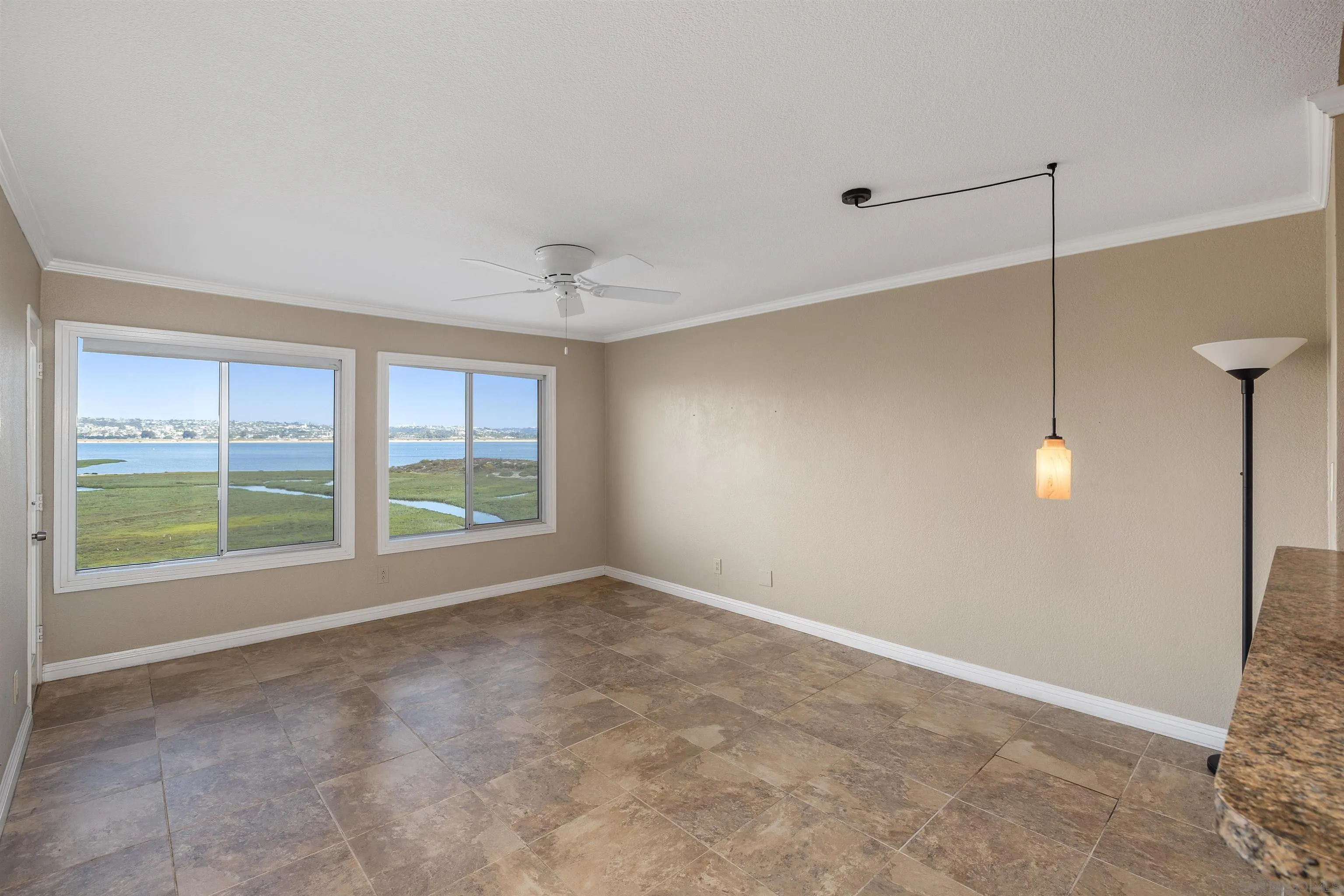 Photo #4: 250030389 Listing 