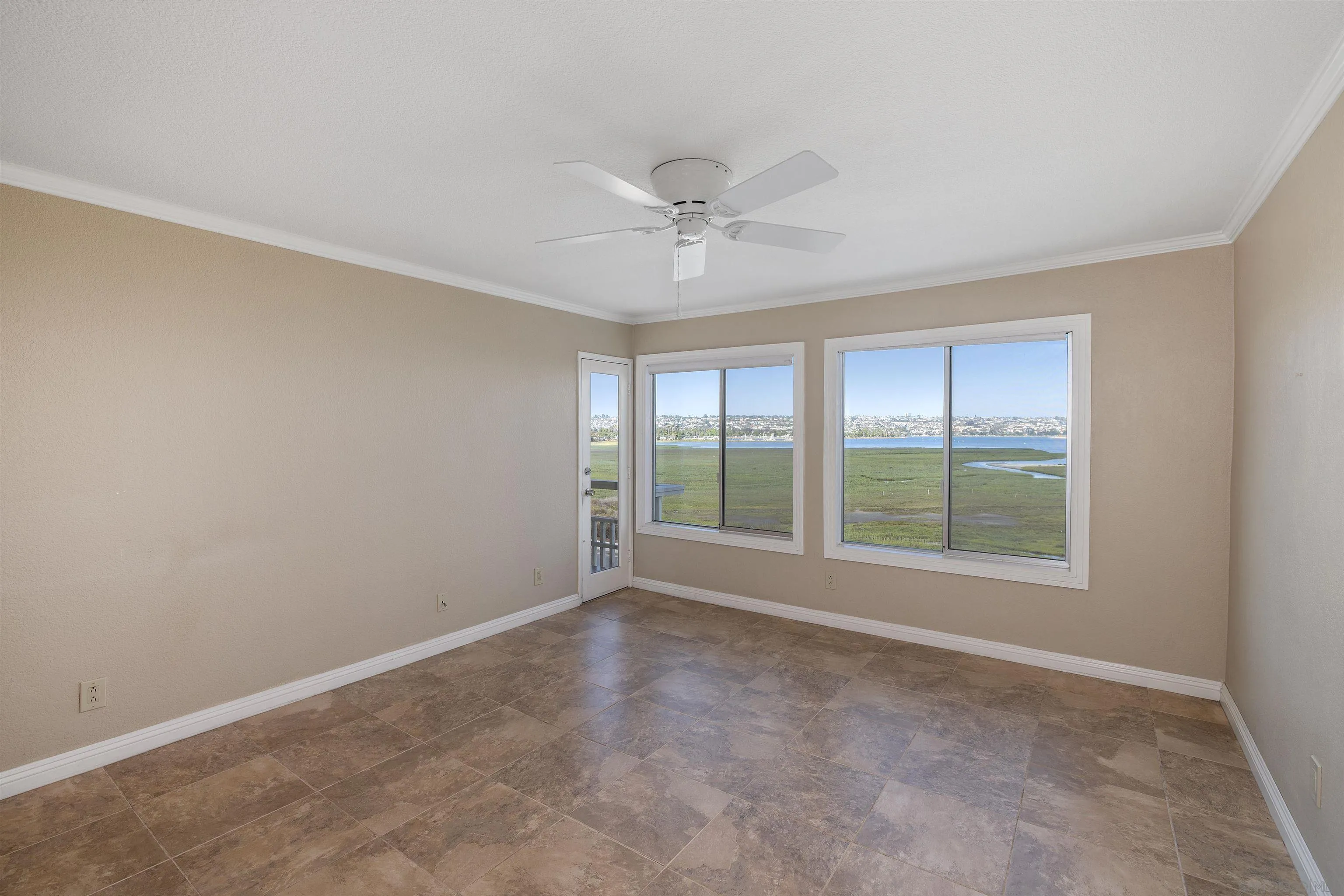 Photo #5: 250030389 Listing 