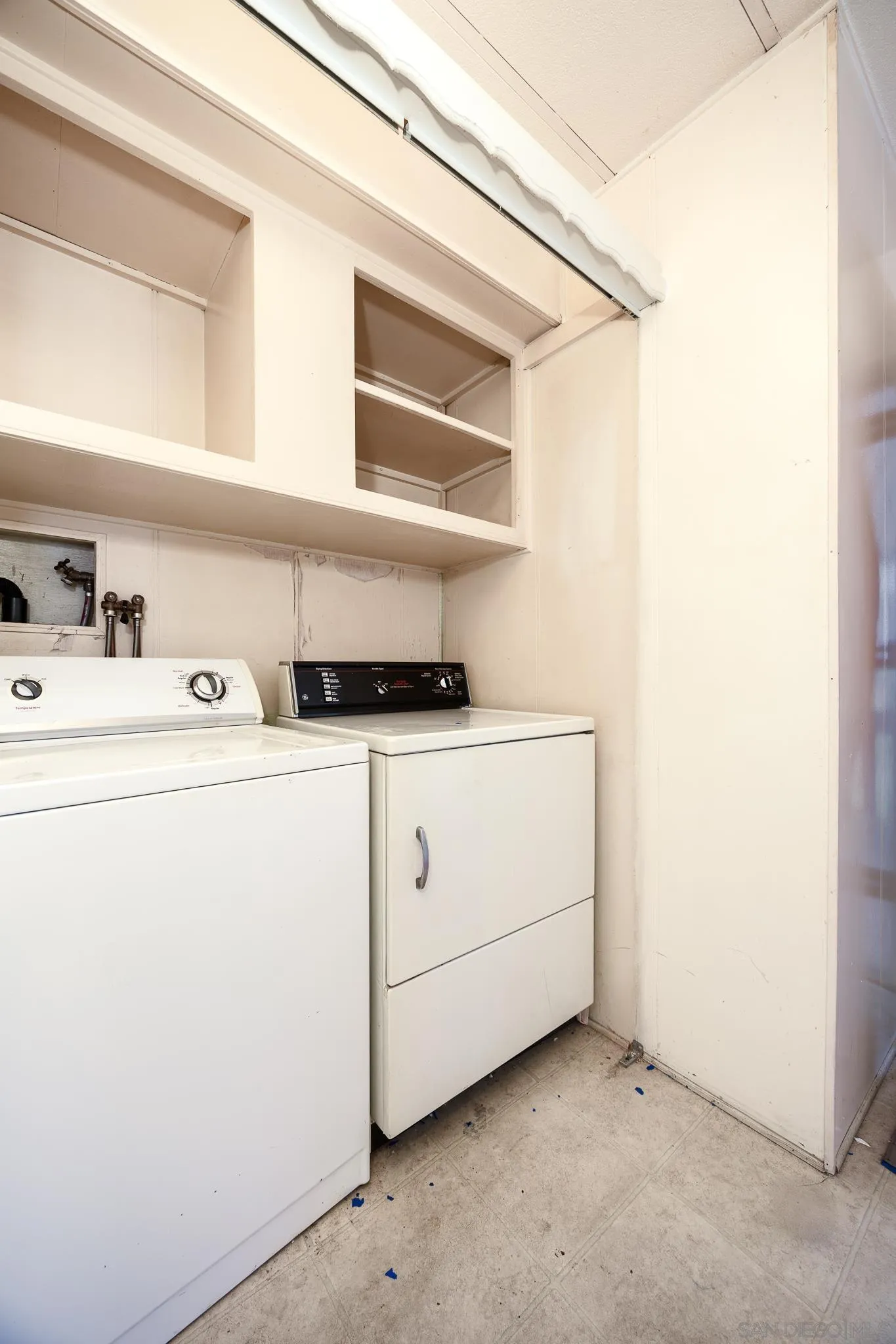 https://cdn.realtyfeed.com/cdn/127/250030393/5ff2408bb7d1ad2284cff1d22f6d1c65.webp