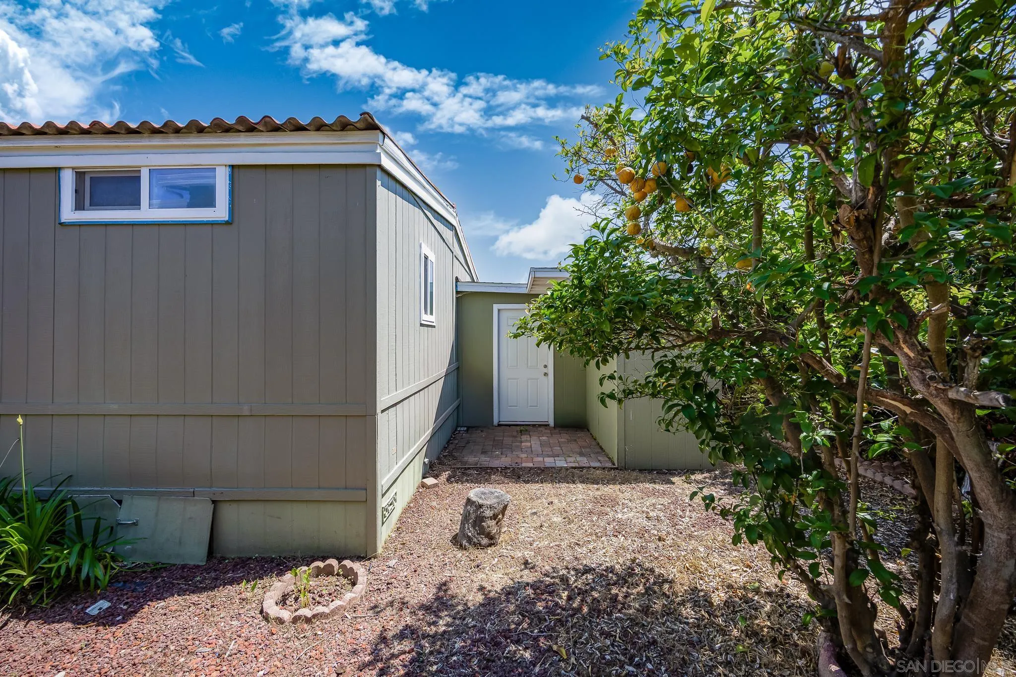 https://cdn.realtyfeed.com/cdn/127/250030393/7bac3b2951d8c5a4736a90fbf1f5bb9c.webp