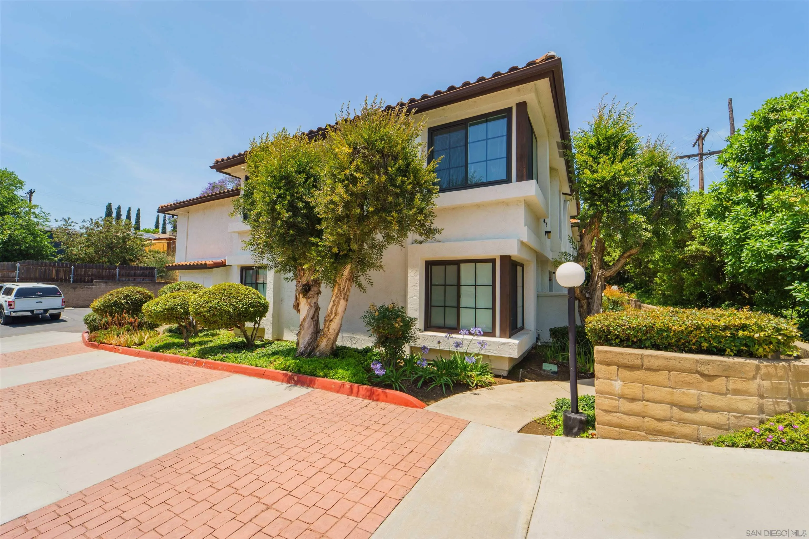Photo #2: 250030395 Listing 
