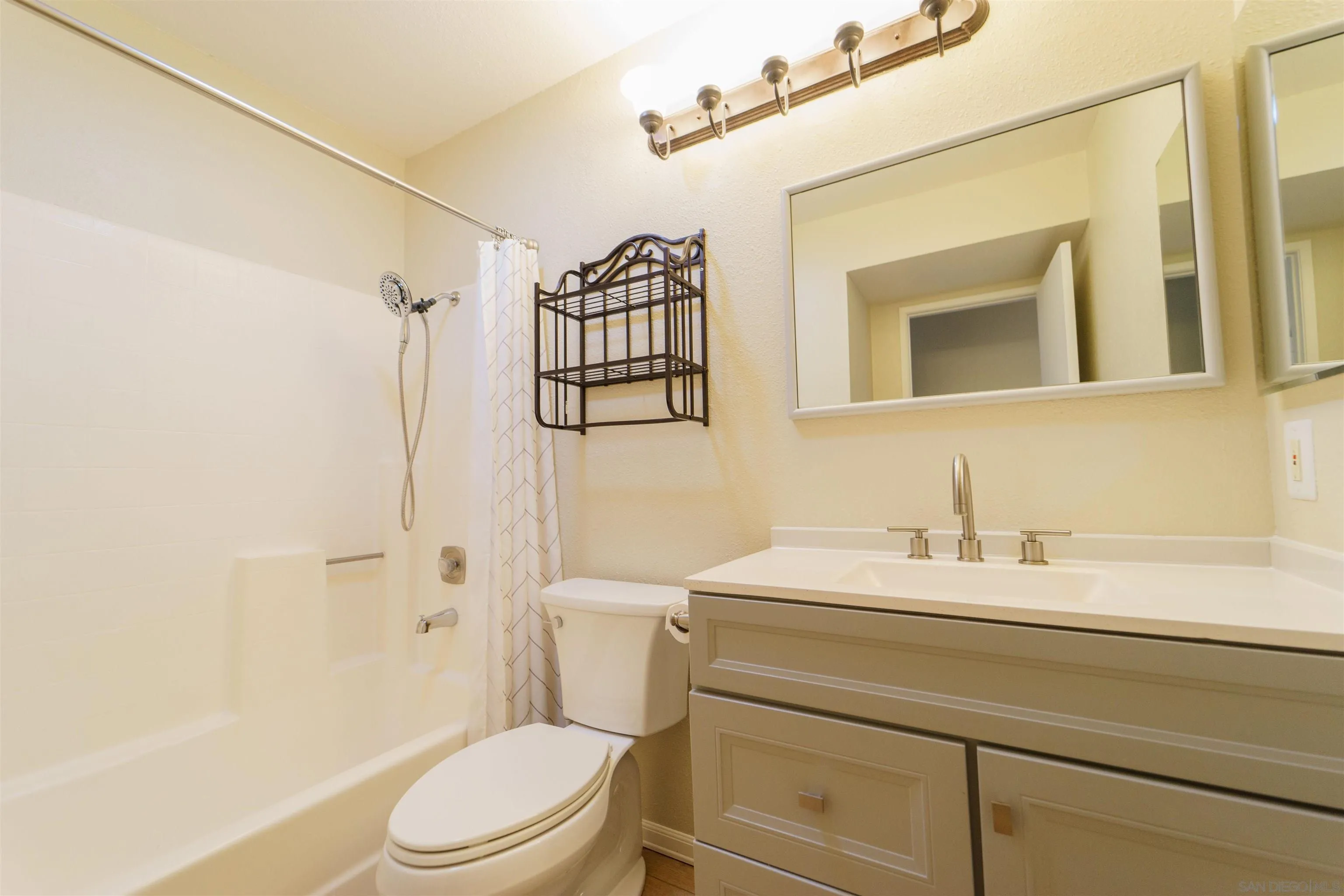 Photo #7: 250030395 Listing: Photo #7