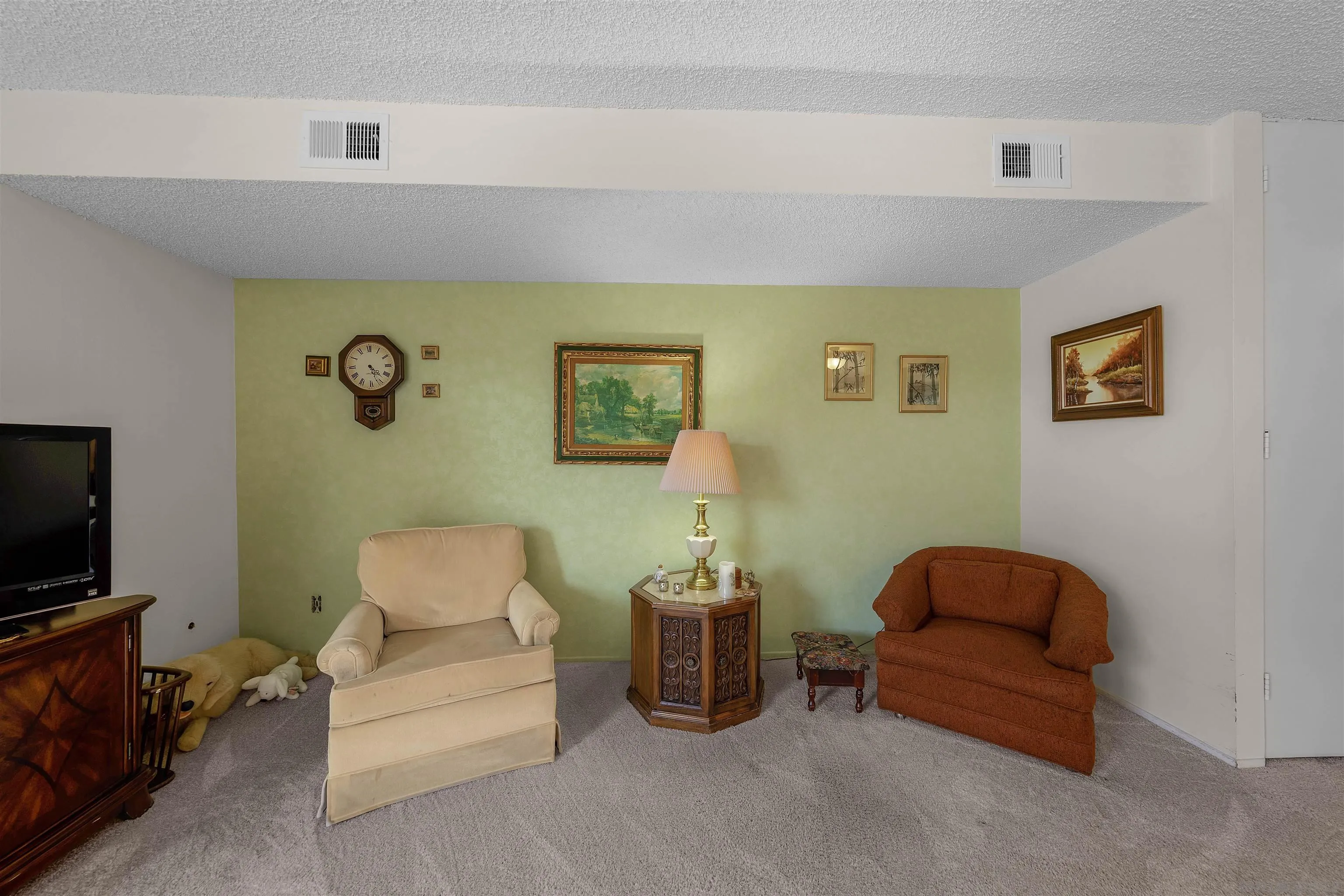 Photo #6: 250030425 Listing 