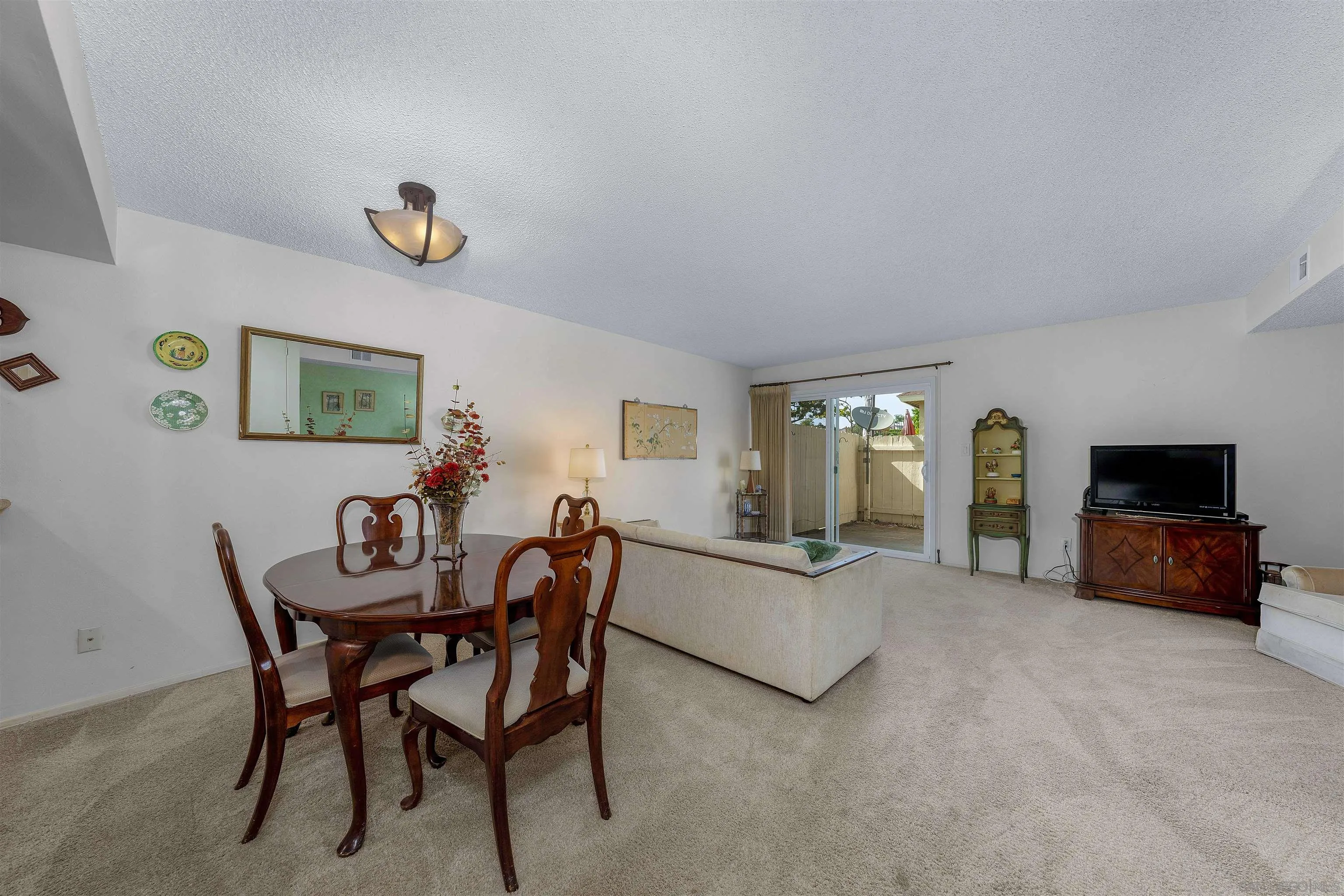 Photo #7: 250030425 Listing: Photo #7