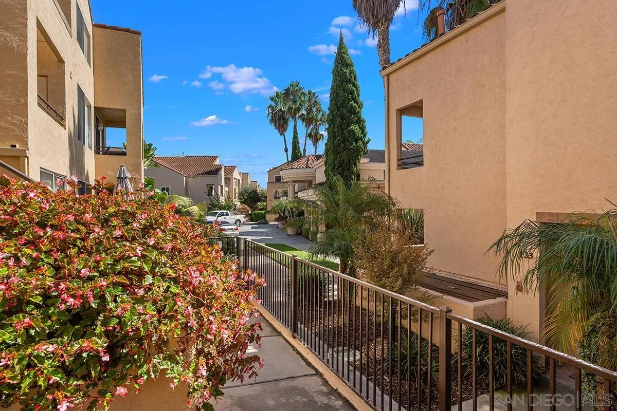 https://cdn.realtyfeed.com/cdn/127/250030431/594052f8821bab3ae979e7058ab270ae.webp