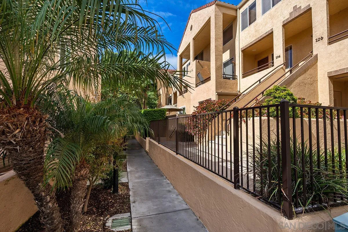 https://cdn.realtyfeed.com/cdn/127/250030431/5a181020c0e309bb6dd89d52481b4551.webp
