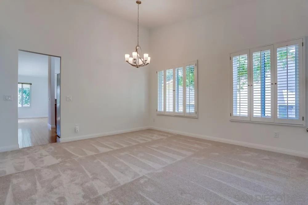 https://cdn.realtyfeed.com/cdn/127/250030432/d52ba31a7a76f6ff9f8e81fcdded1c1f.webp