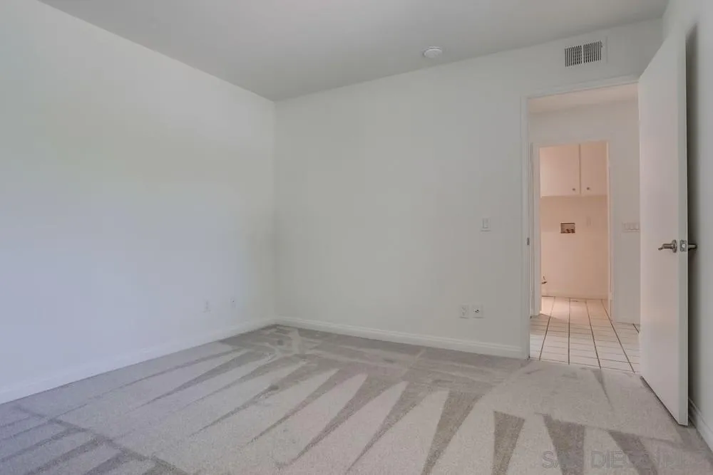 https://cdn.realtyfeed.com/cdn/127/250030432/f3666ce3245a409d5c35b473896a8b43.webp