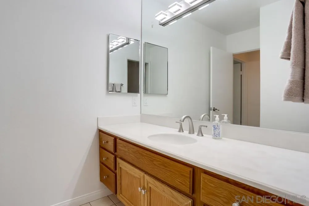 https://cdn.realtyfeed.com/cdn/127/250030432/f78af1ab09f74c515e4d64c5d1f7f169.webp