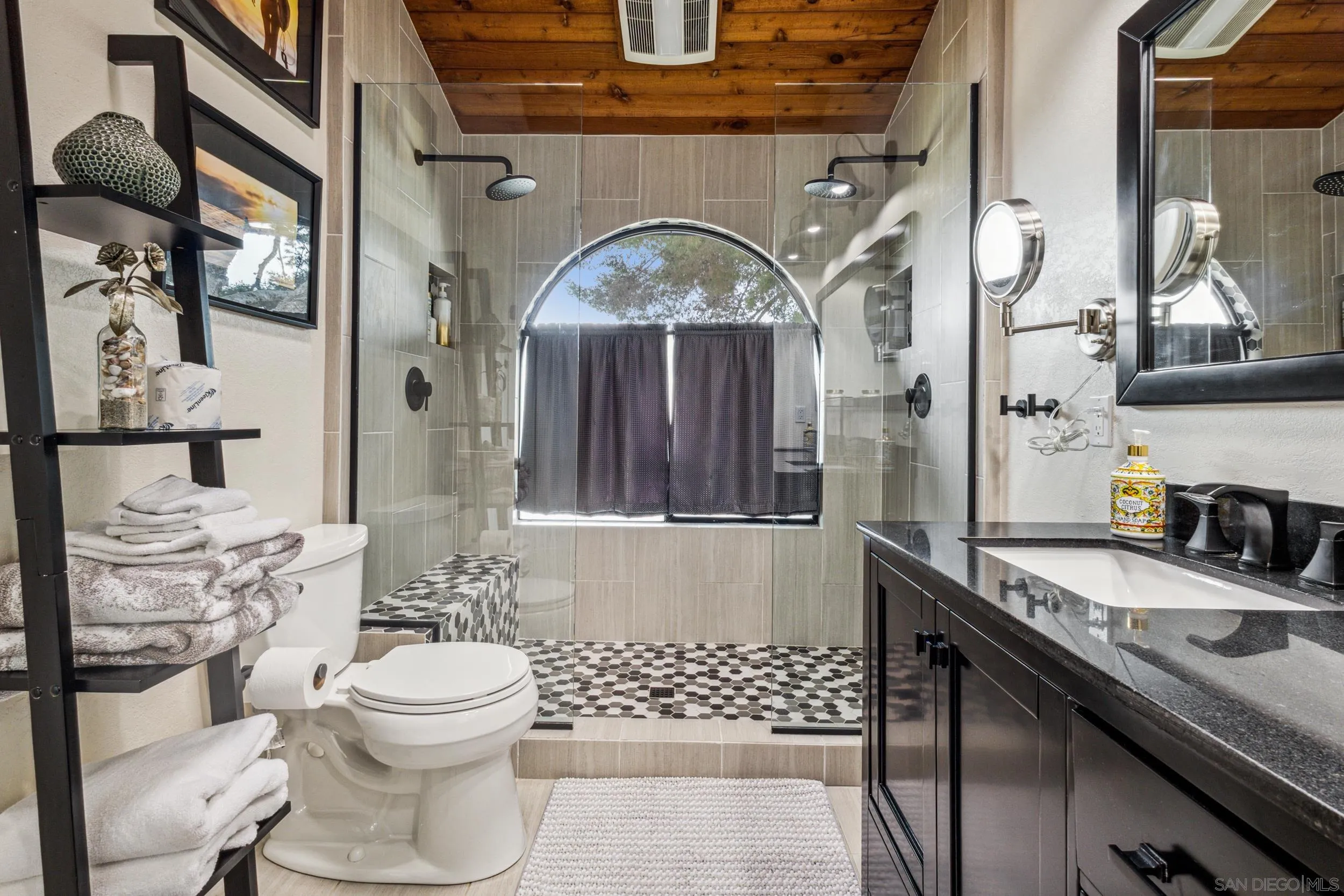 https://cdn.realtyfeed.com/cdn/127/250030435/0860e99180effbc4a4b5dcb6eafe1208.webp