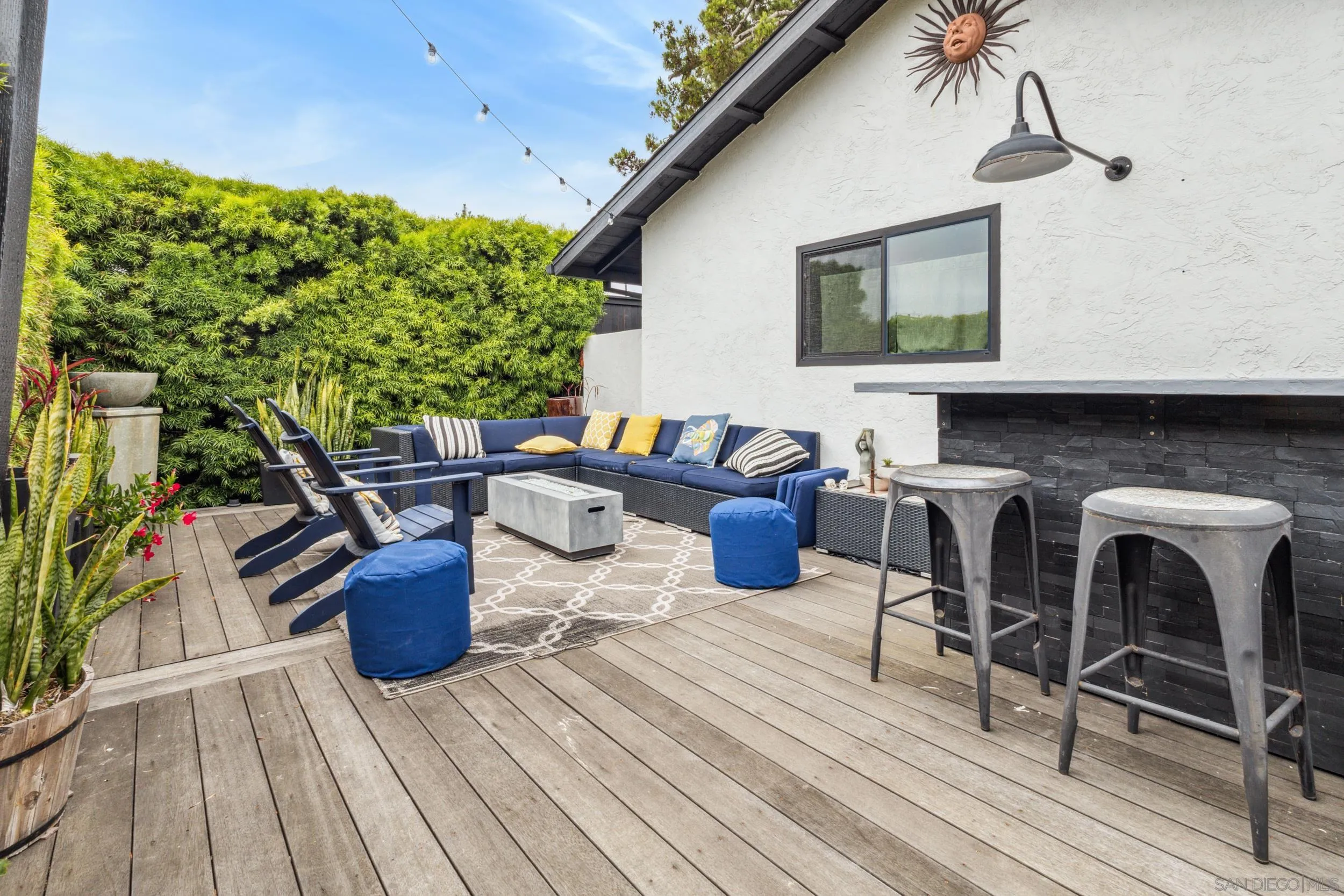 https://cdn.realtyfeed.com/cdn/127/250030435/953537e9d15b9701ef87fb8a7a93833a.webp