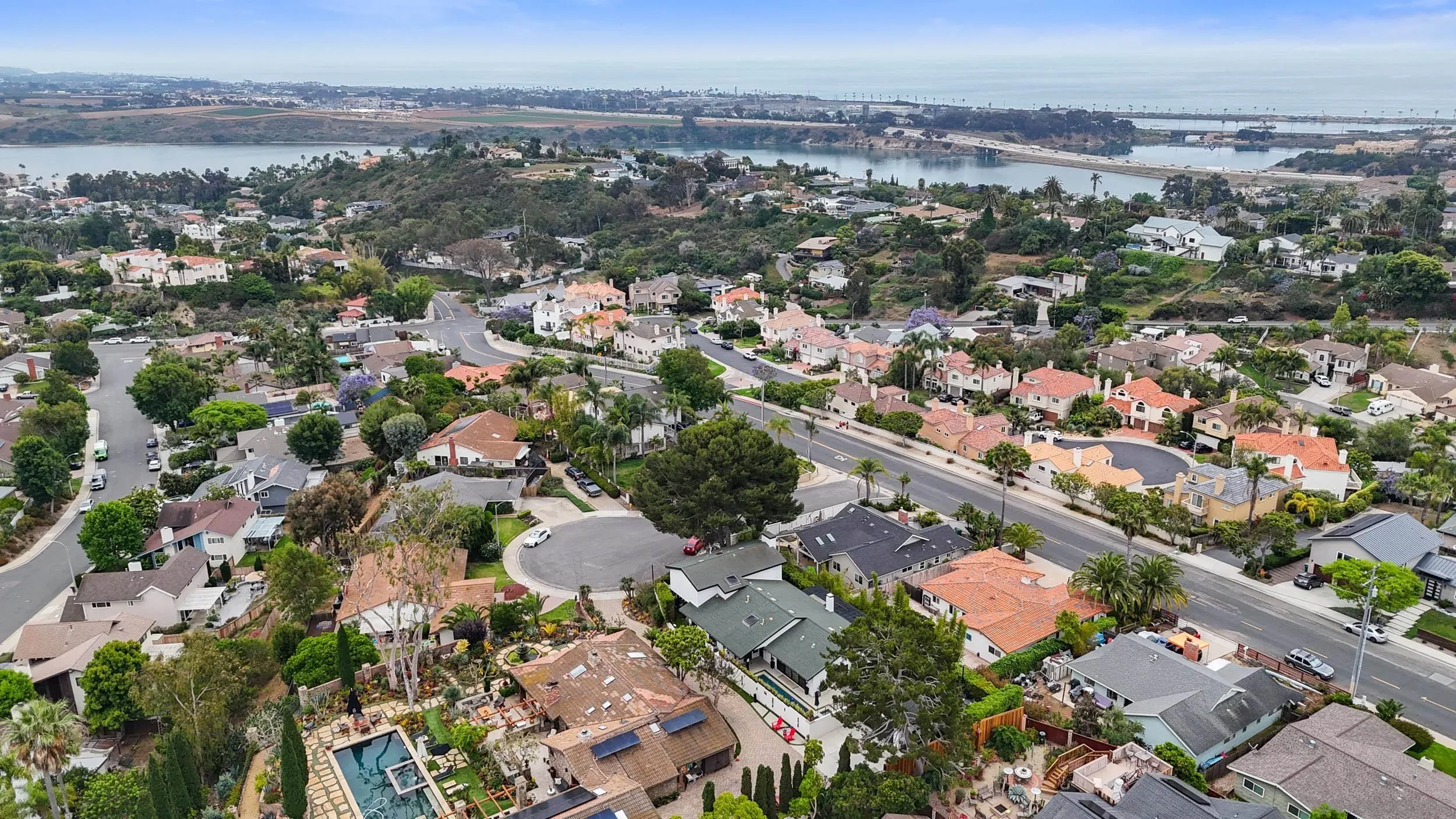 https://cdn.realtyfeed.com/cdn/127/250030435/a3e98cc79c8bf36bb863e59bb70505de.webp