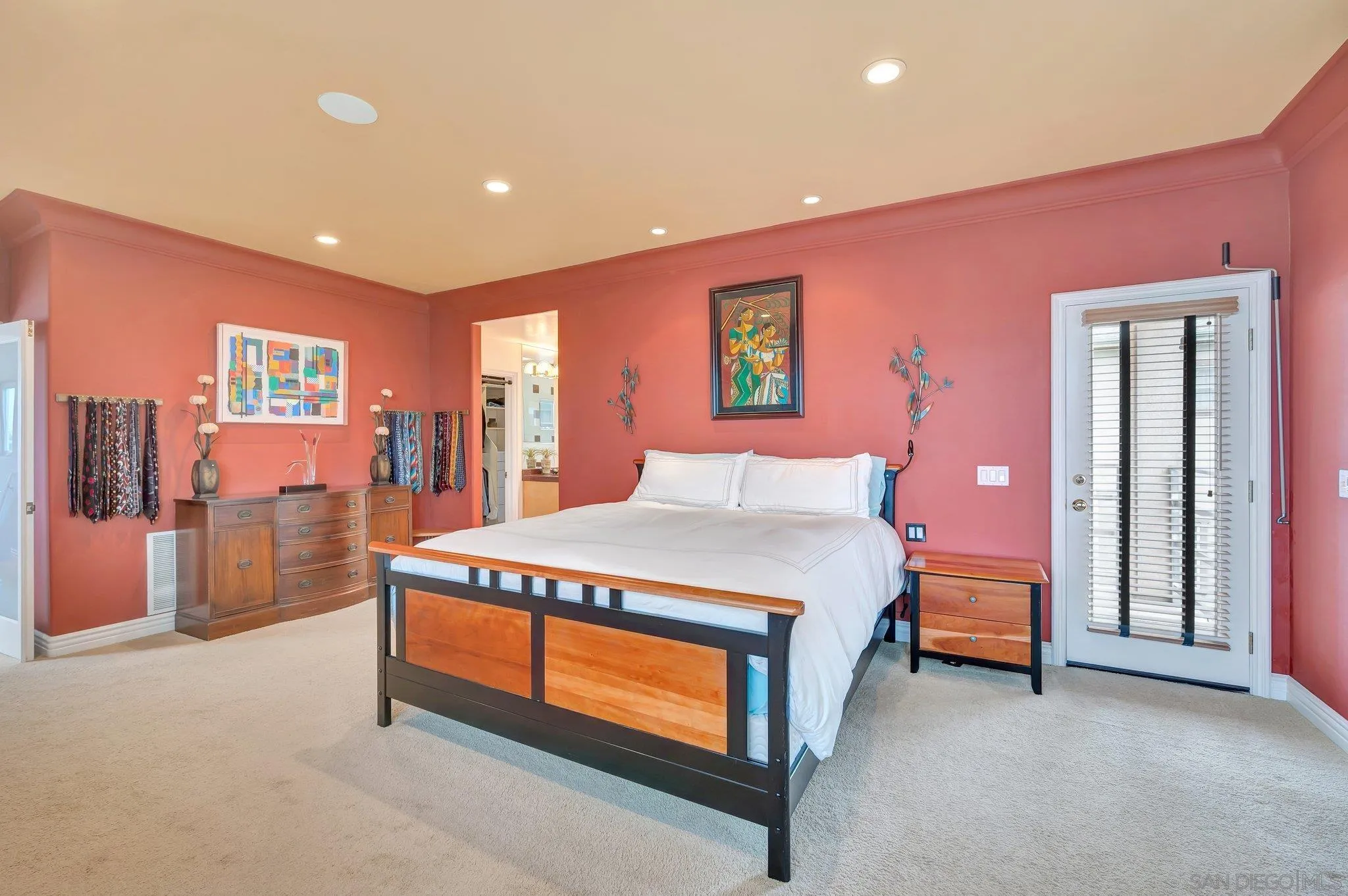 https://cdn.realtyfeed.com/cdn/127/250030437/860e326cf56823d9c43ab9a726d3e243.webp