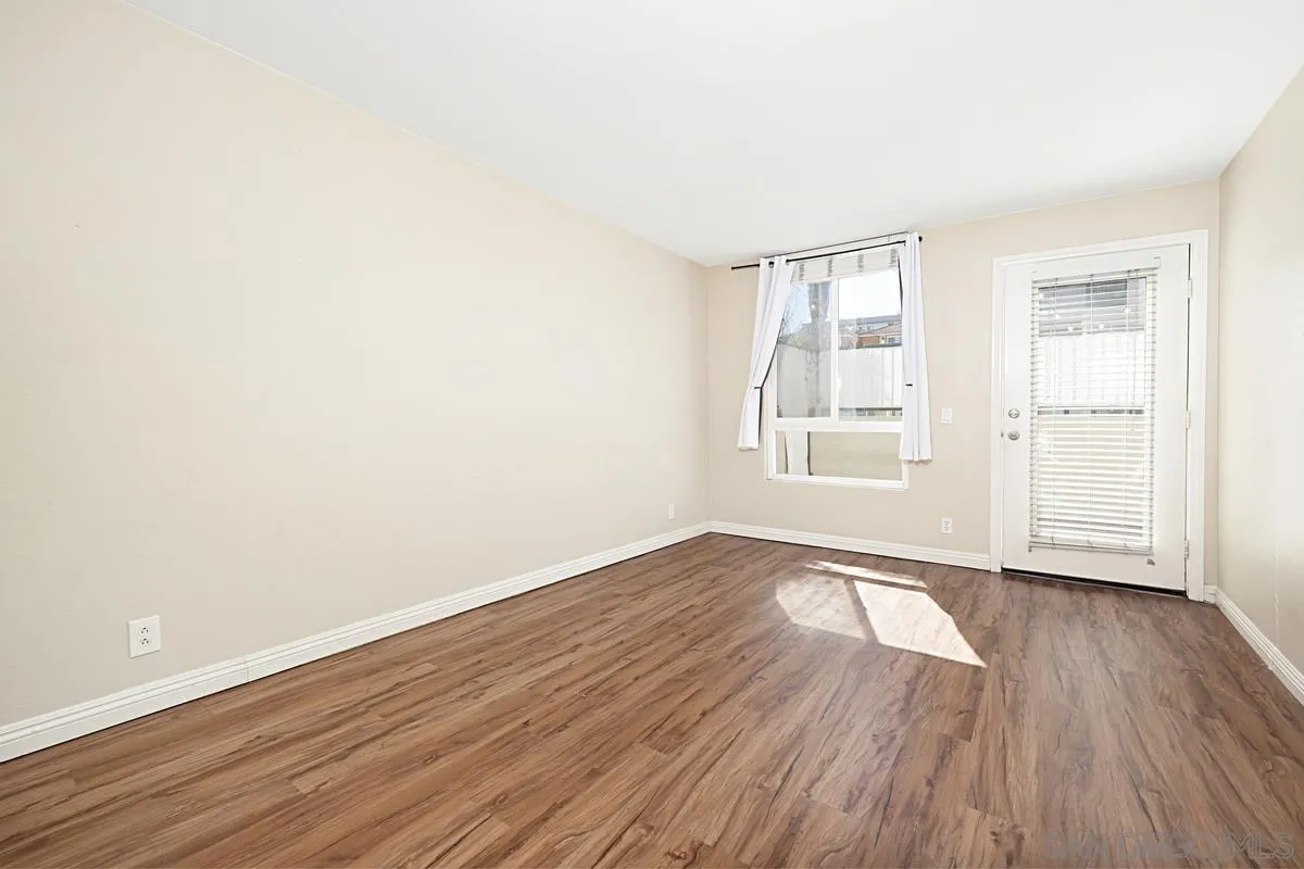 Photo #15: 250030438 Listing: Photo #15