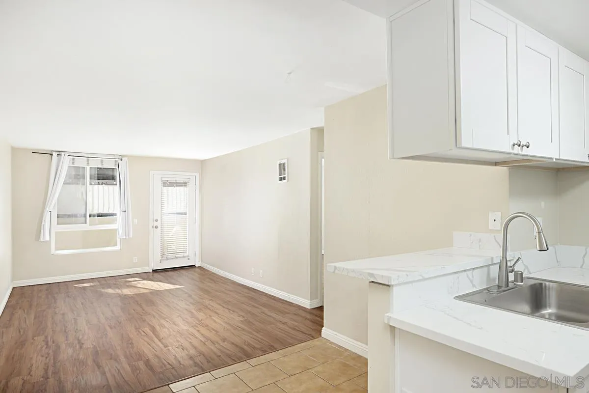 Photo #7: 250030438 Listing: Photo #7