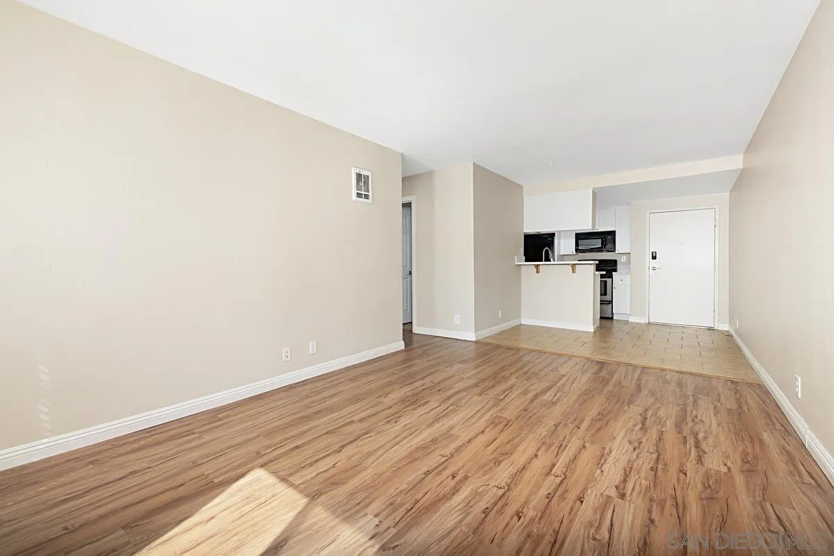 Photo #12: 250030438 Listing: Photo #12