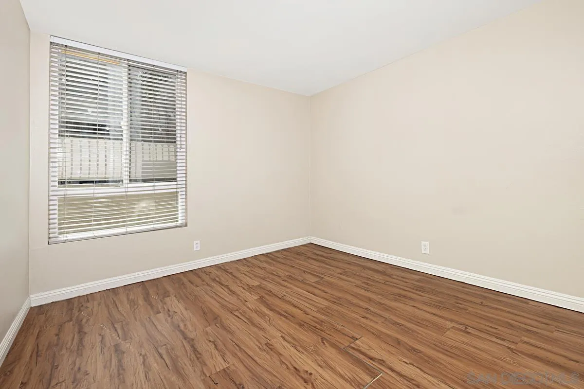 Photo #16: 250030438 Listing: Photo #16