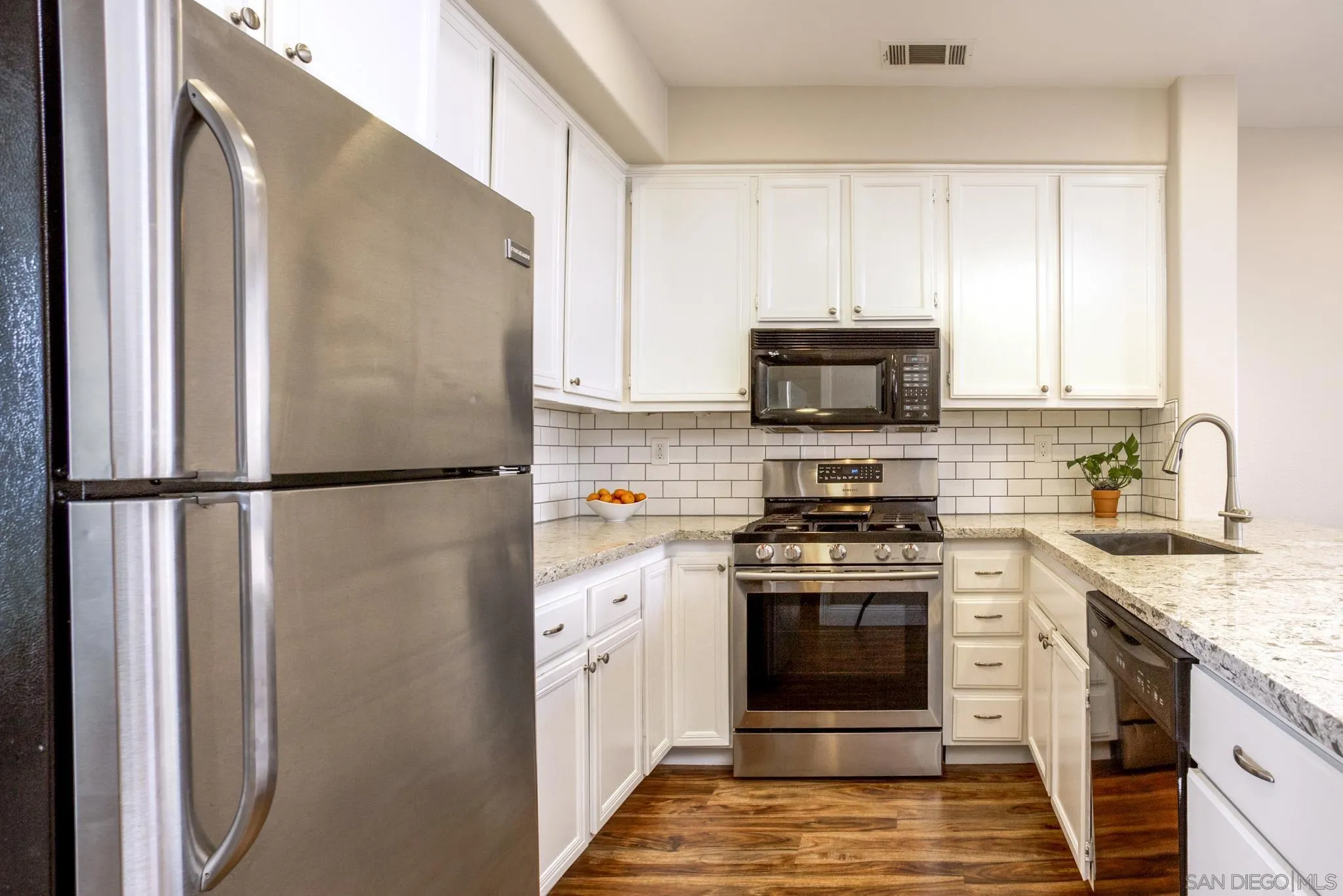 Photo #6: 250030445 Listing 