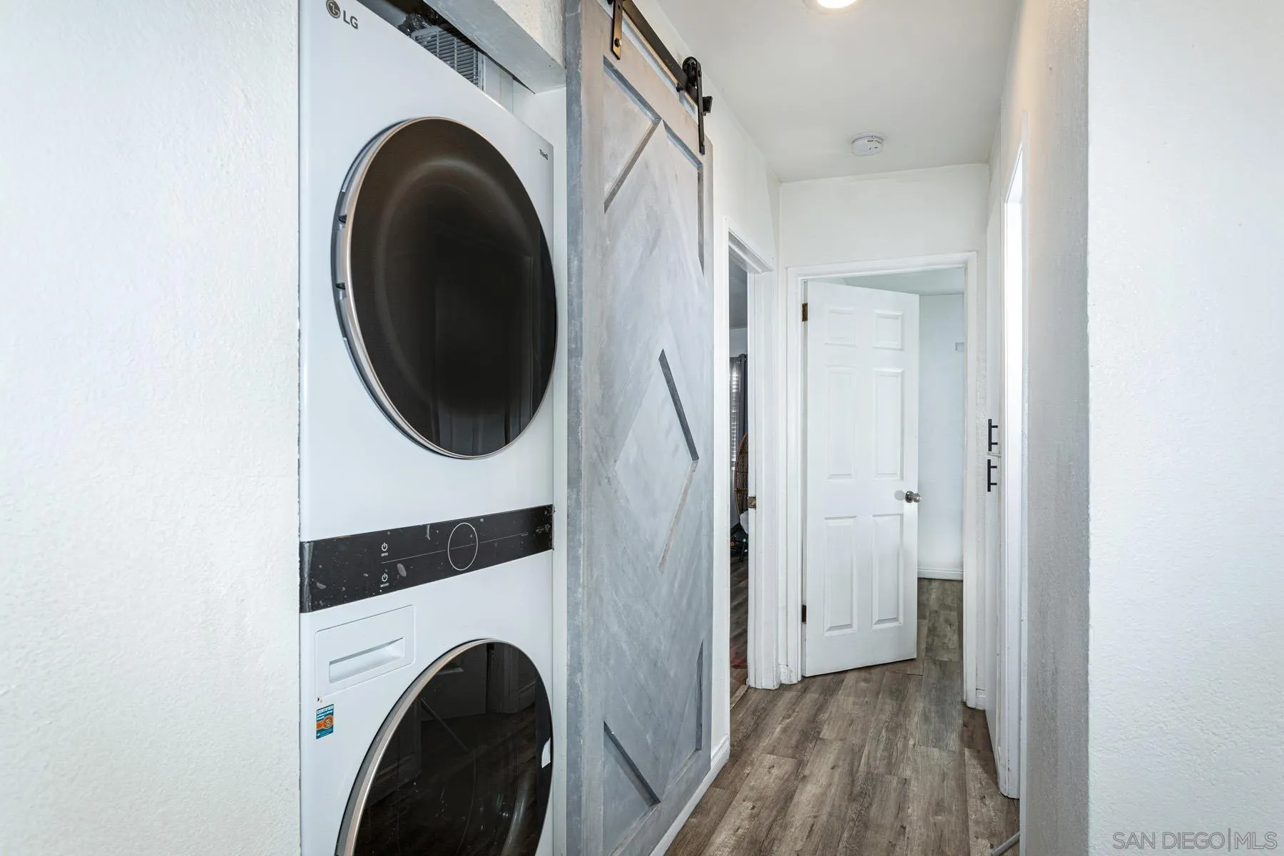 Photo #4: 250030448 Listing 