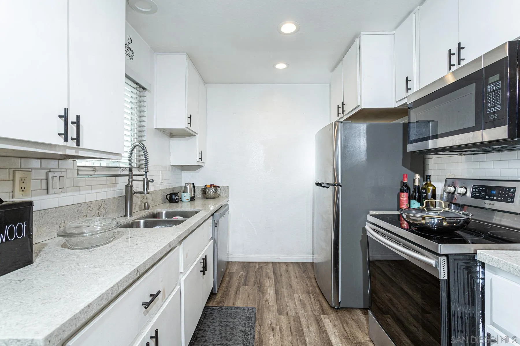 Photo #3: 250030448 Listing 