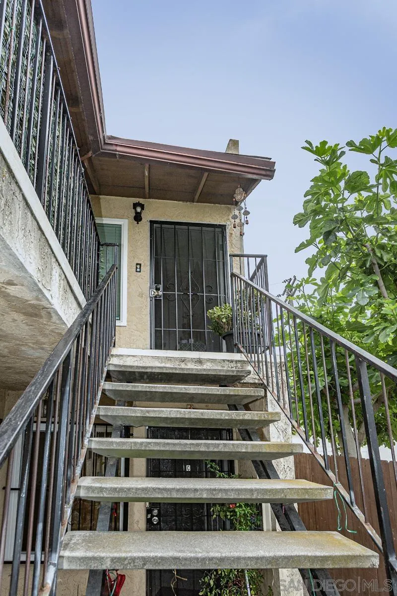 Photo #2: 250030448 Listing 