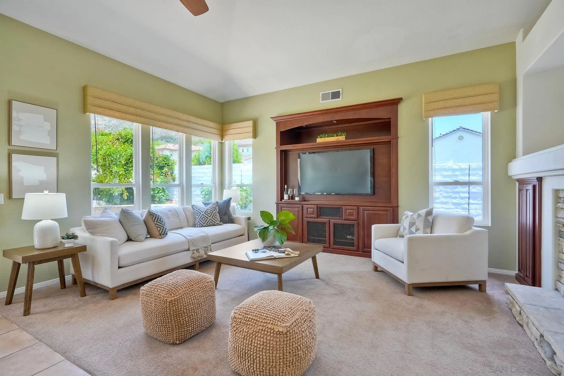 https://cdn.realtyfeed.com/cdn/127/250030451/11ff94aa7d97c78fddff6b284b281b4b.webp