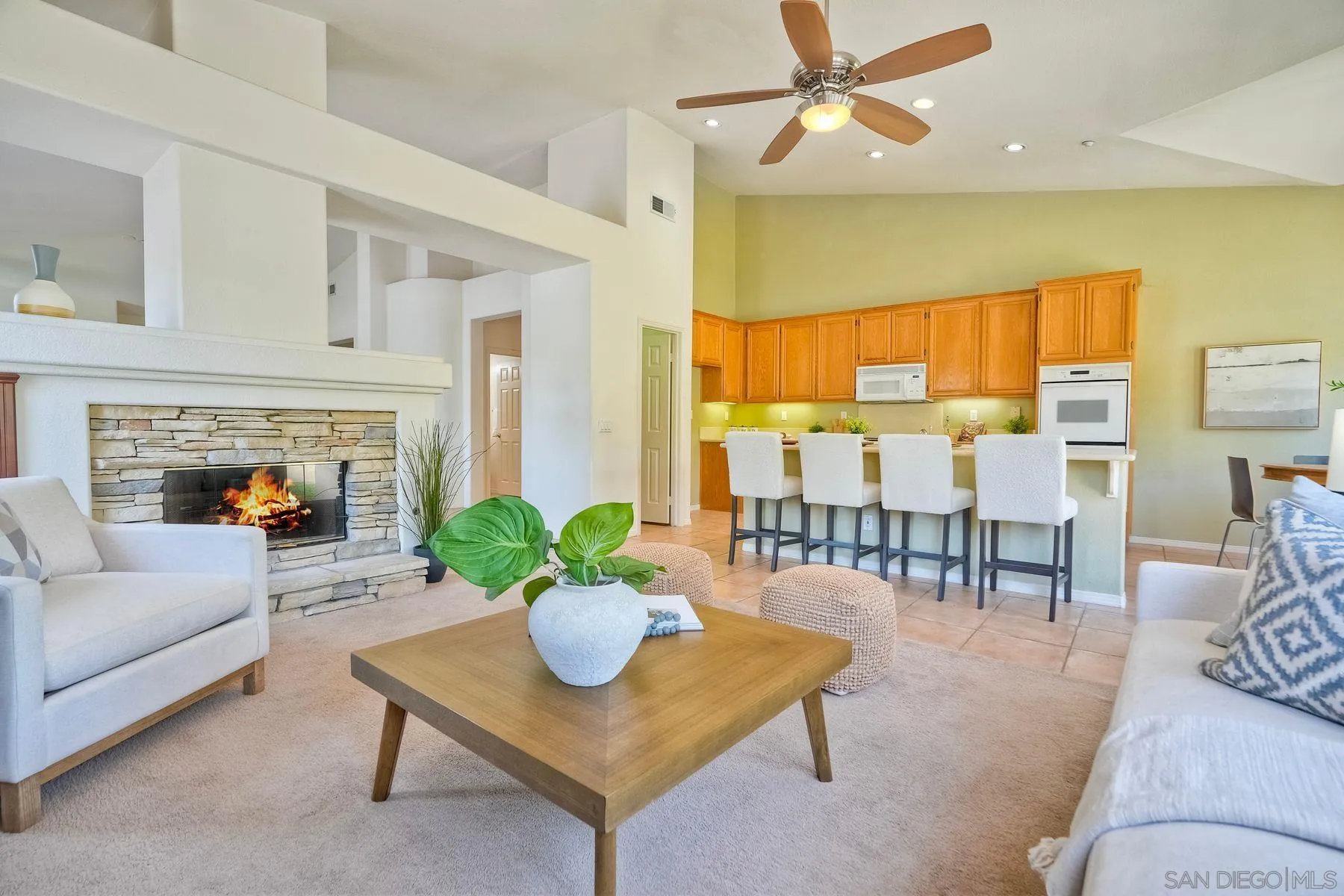 https://cdn.realtyfeed.com/cdn/127/250030451/49fd52e4e446a17e99766fd521f00a9a.webp