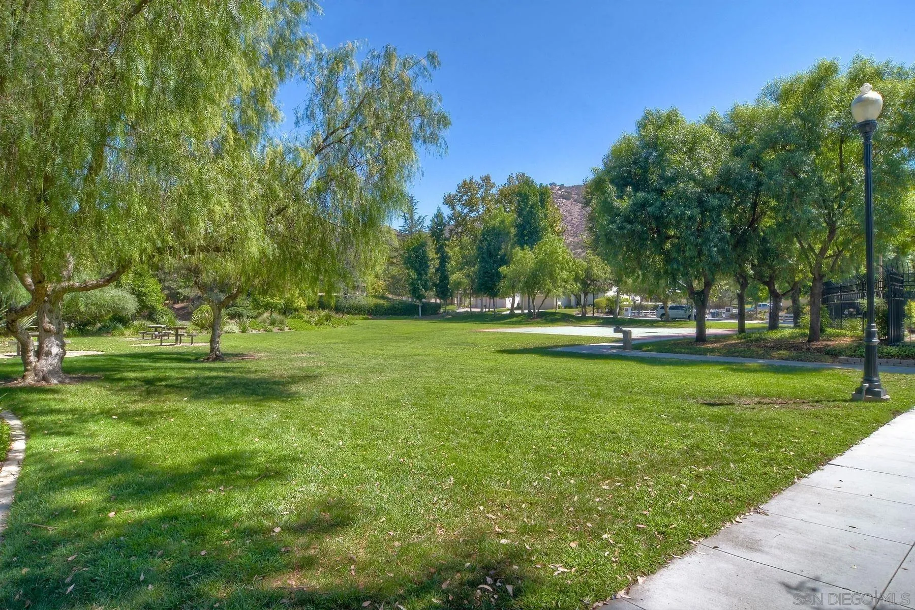 https://cdn.realtyfeed.com/cdn/127/250030451/51891cfc355c1579667770d84113da80.webp