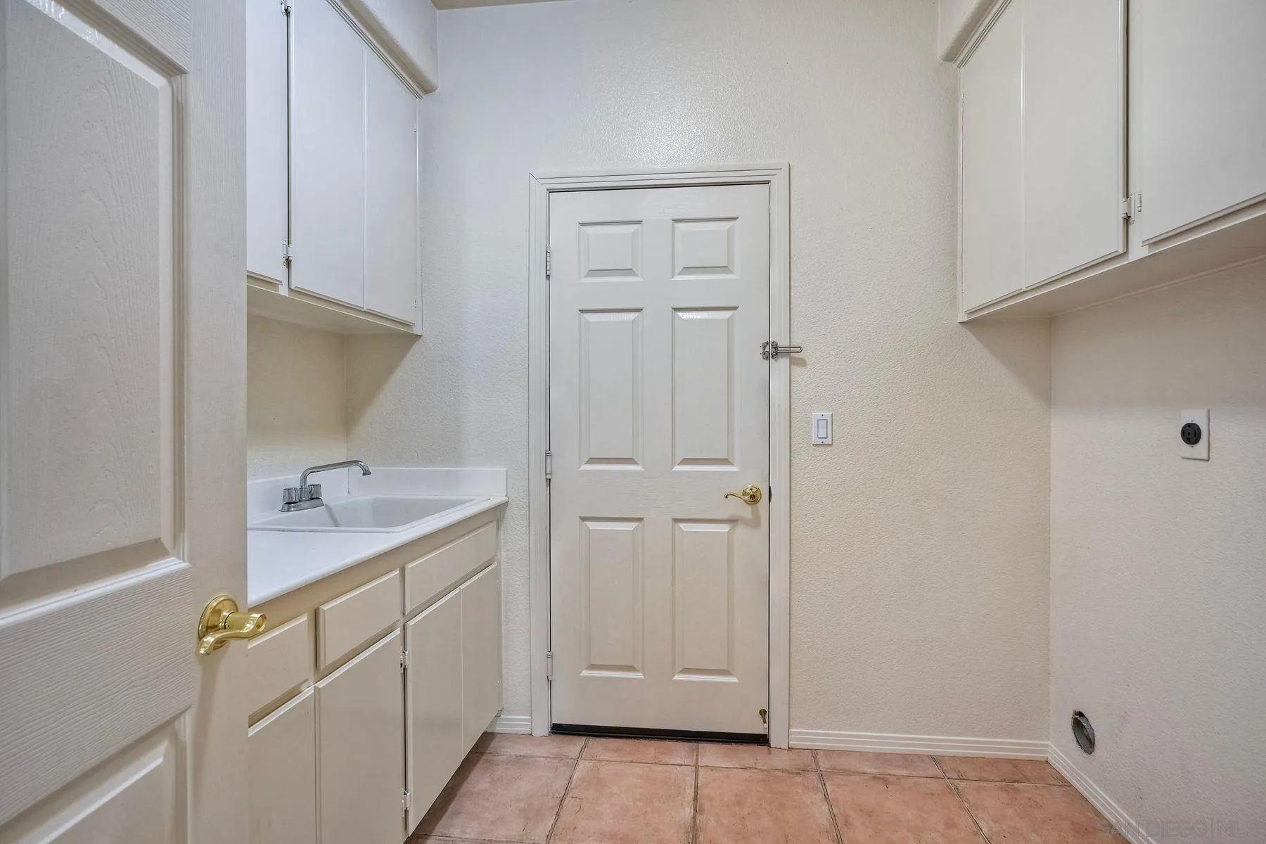 https://cdn.realtyfeed.com/cdn/127/250030451/77c0580681235e14a89d37d6c6653ea5.webp