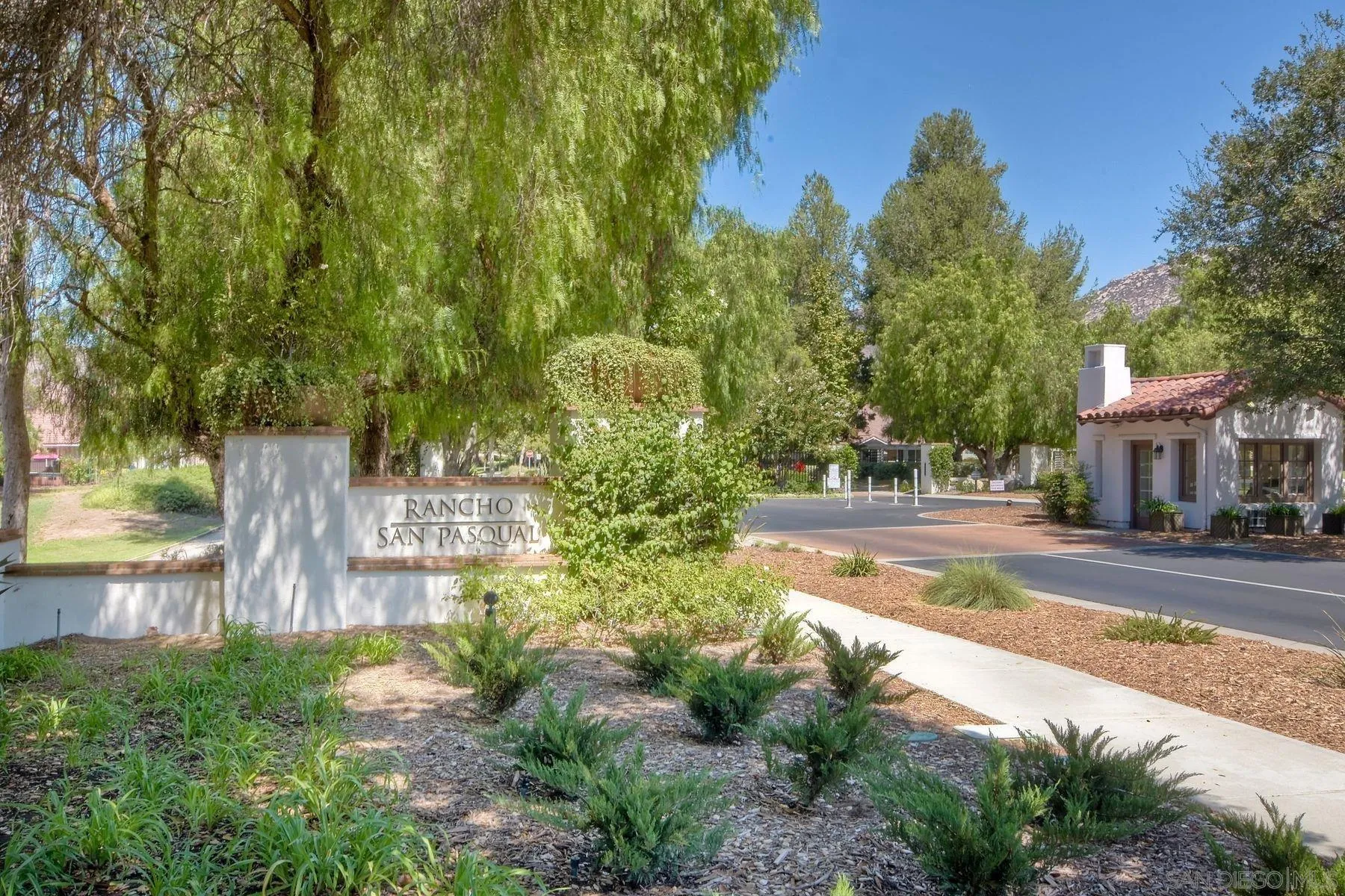 https://cdn.realtyfeed.com/cdn/127/250030451/7e71b9a3736ce504b046ffb7c5c9639f.webp