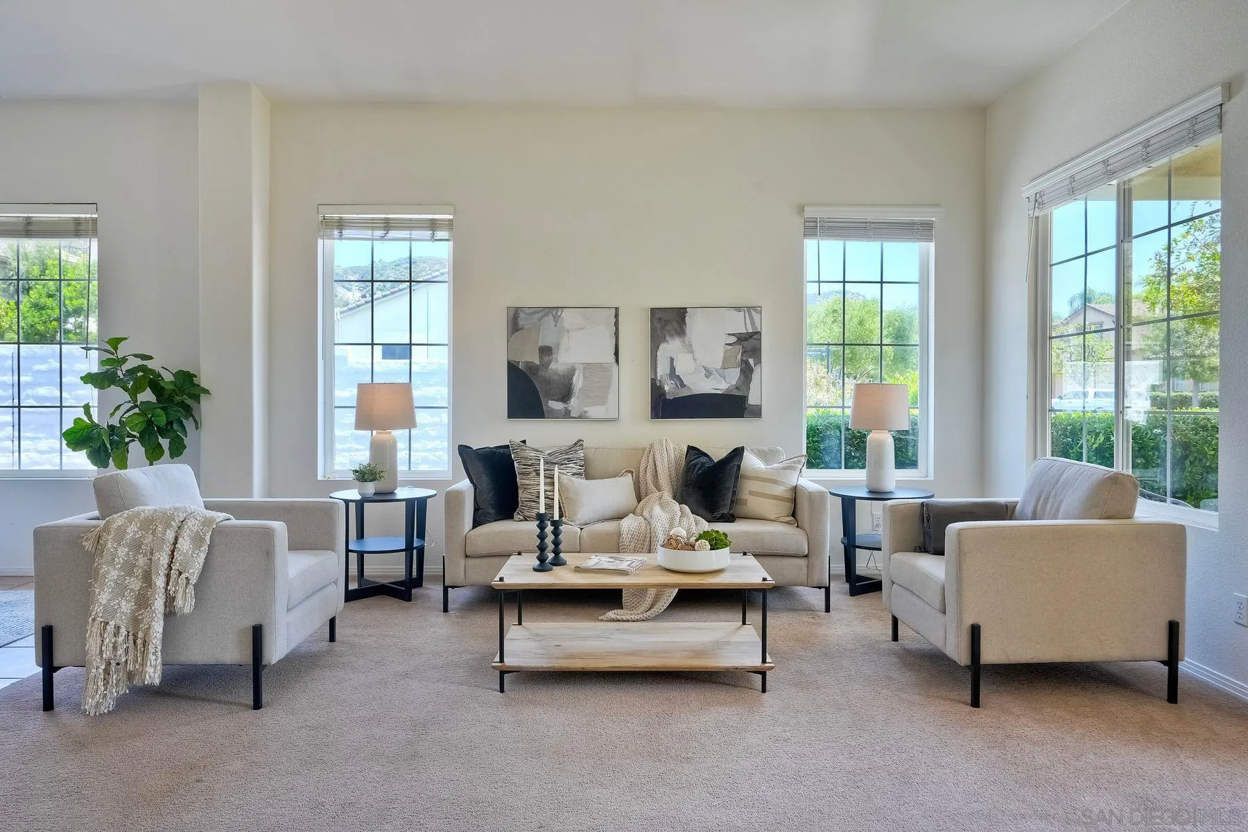 https://cdn.realtyfeed.com/cdn/127/250030451/8263891286988e2661baf3681da50a82.webp