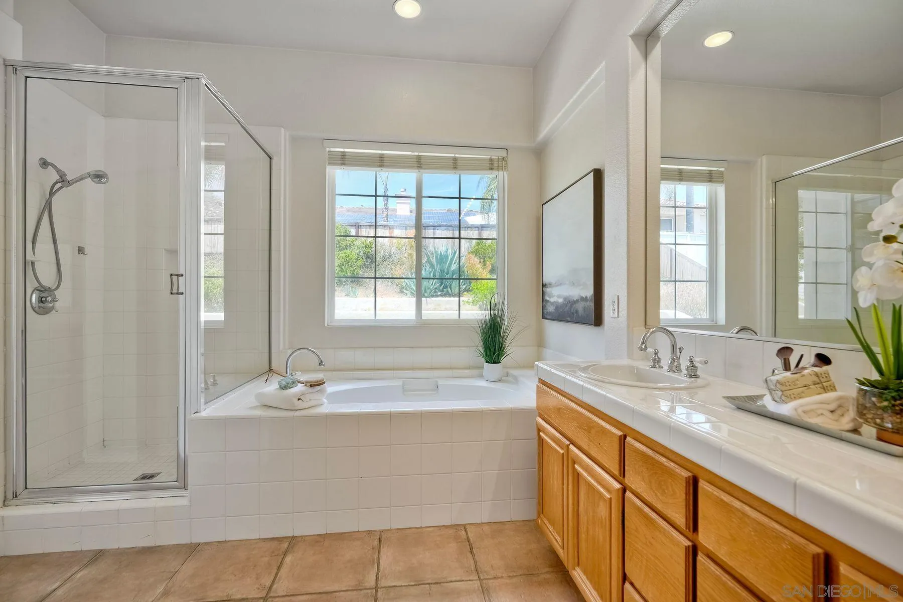 https://cdn.realtyfeed.com/cdn/127/250030451/b38751953967214f08bac856eecc9252.webp