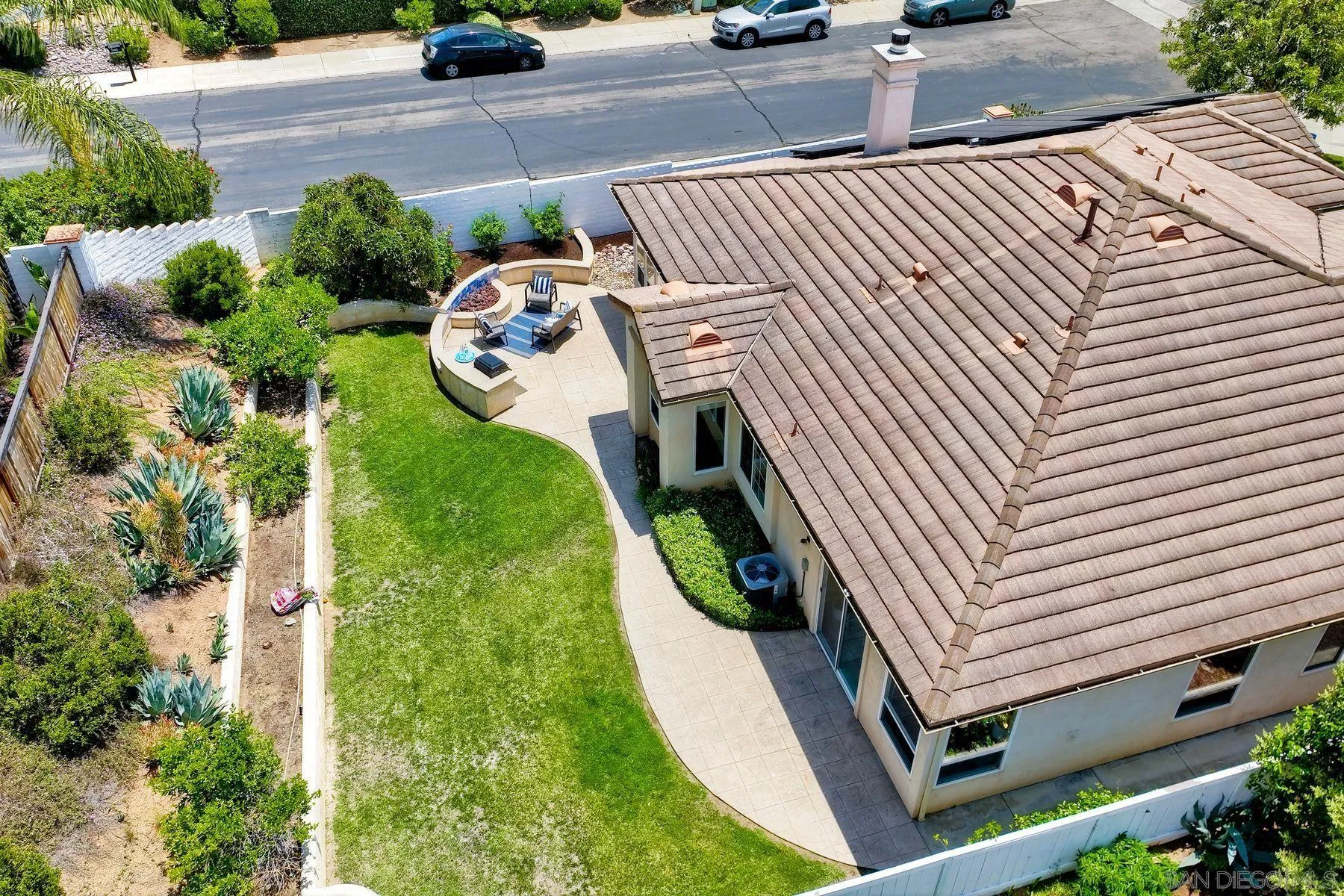 https://cdn.realtyfeed.com/cdn/127/250030451/eba39a5c33199682febc3dfb0a1e710b.webp
