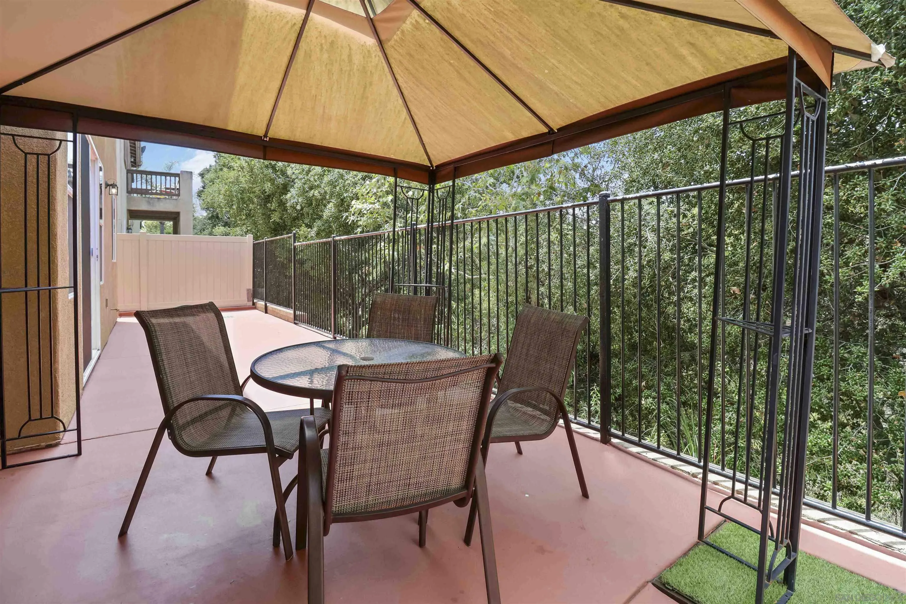 https://cdn.realtyfeed.com/cdn/127/250030452/2ef911d458bdd413eddf910c4ee6684b.webp