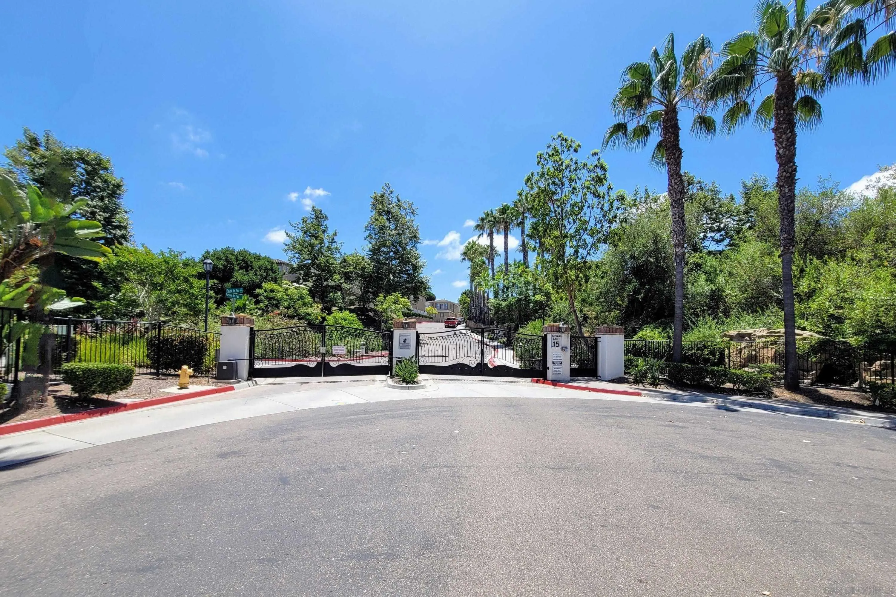 https://cdn.realtyfeed.com/cdn/127/250030452/7cdb8c6d0337f81252dd38a2fee6da35.webp