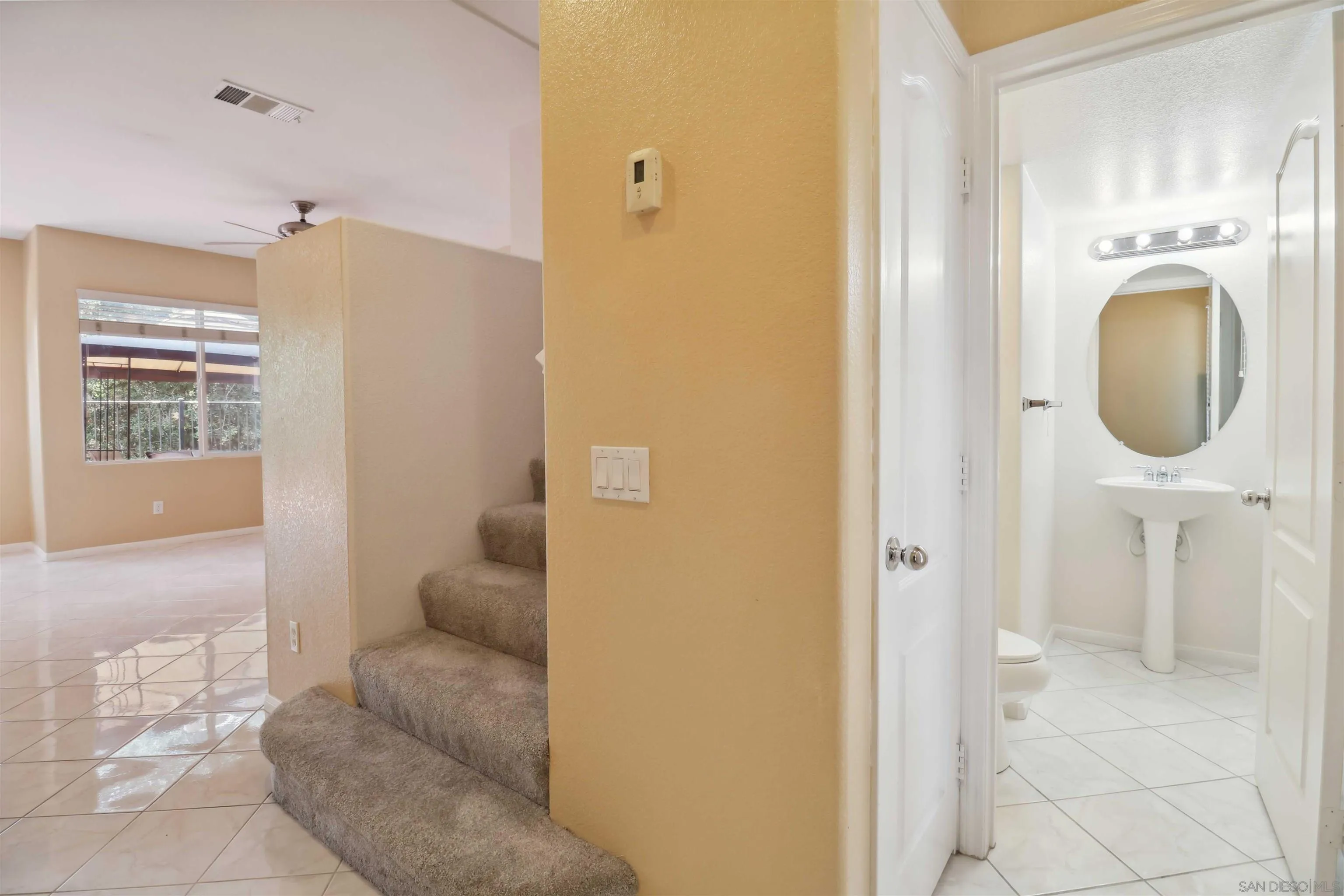 https://cdn.realtyfeed.com/cdn/127/250030452/c442ef2cfbd43e3650192c5b84cebf21.webp