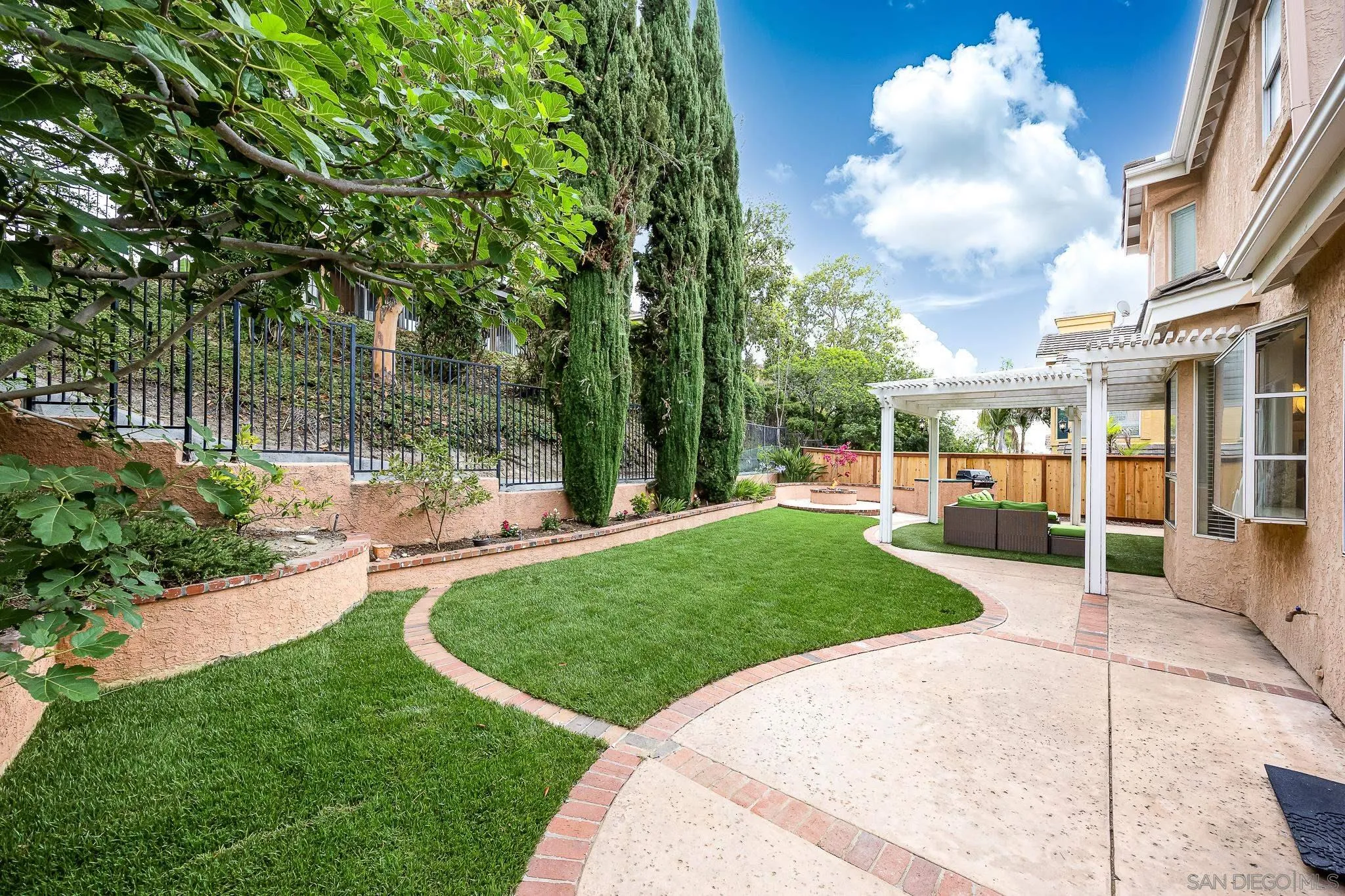 https://cdn.realtyfeed.com/cdn/127/250030458/74be78dd8c52182d35176ab4e2cac4b5.webp