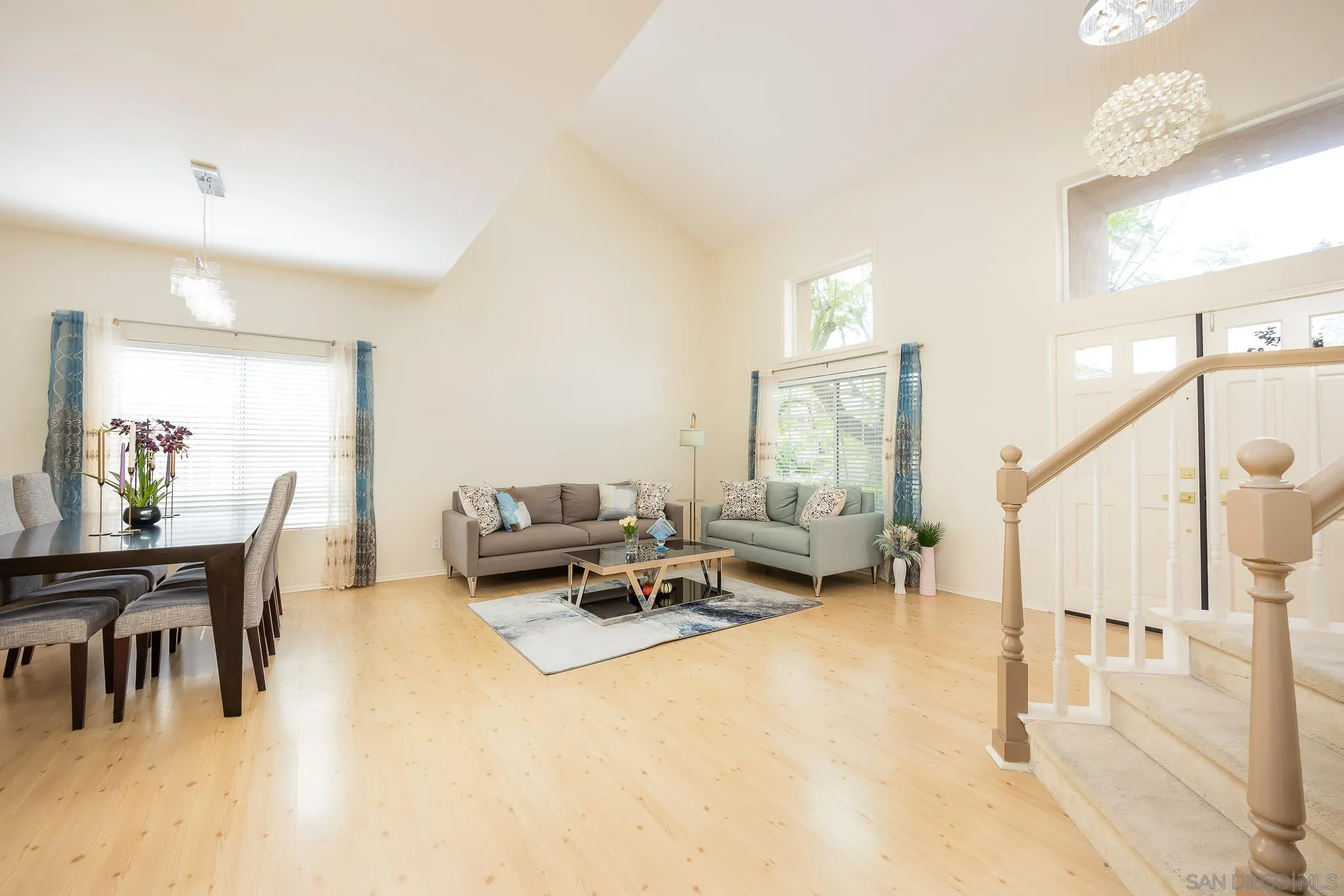 https://cdn.realtyfeed.com/cdn/127/250030458/c6d828e3b2ab1296de416d17dab1043f.webp