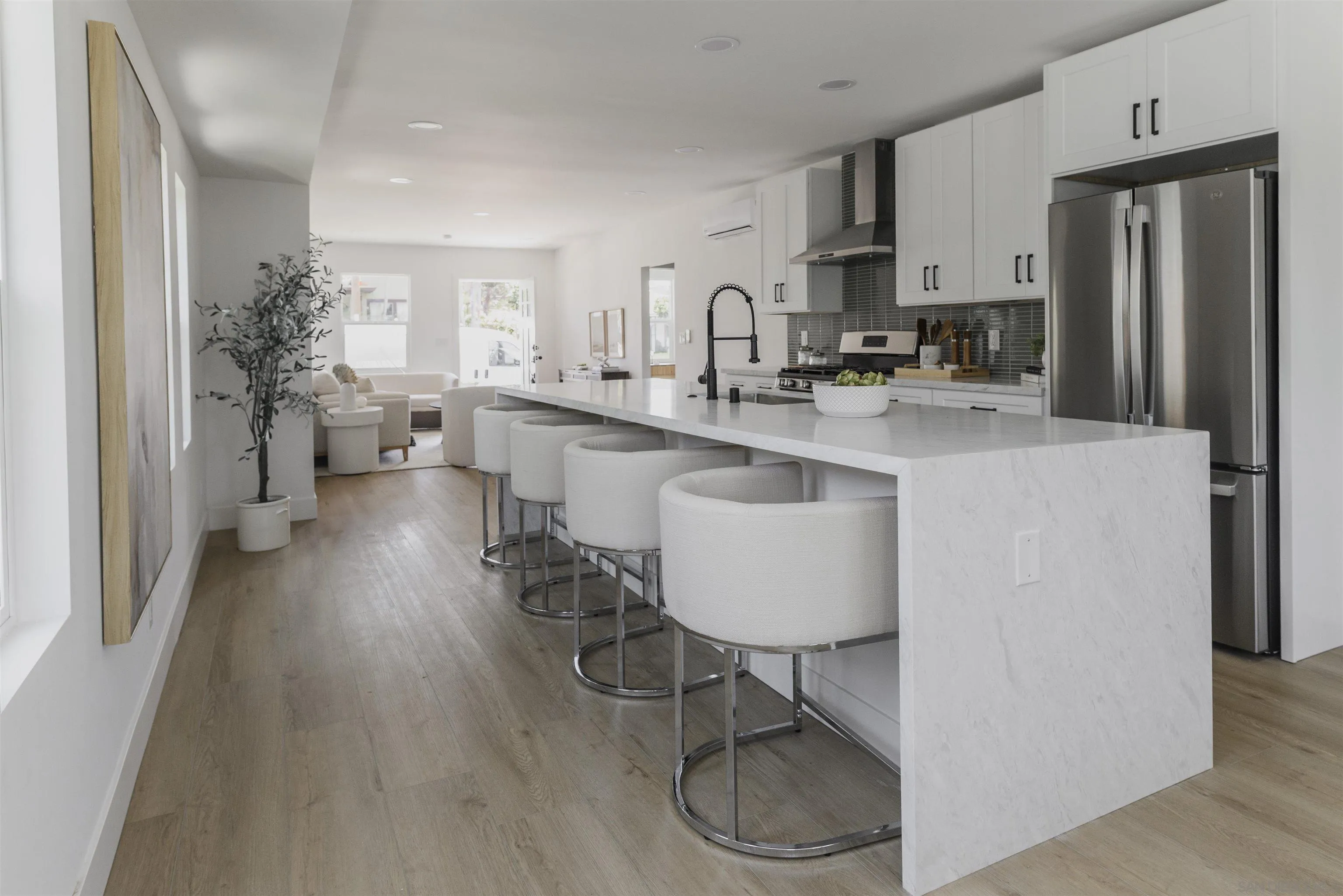 https://cdn.realtyfeed.com/cdn/127/250030462/b17d9549bbd10494c4afab061f21e46b.webp