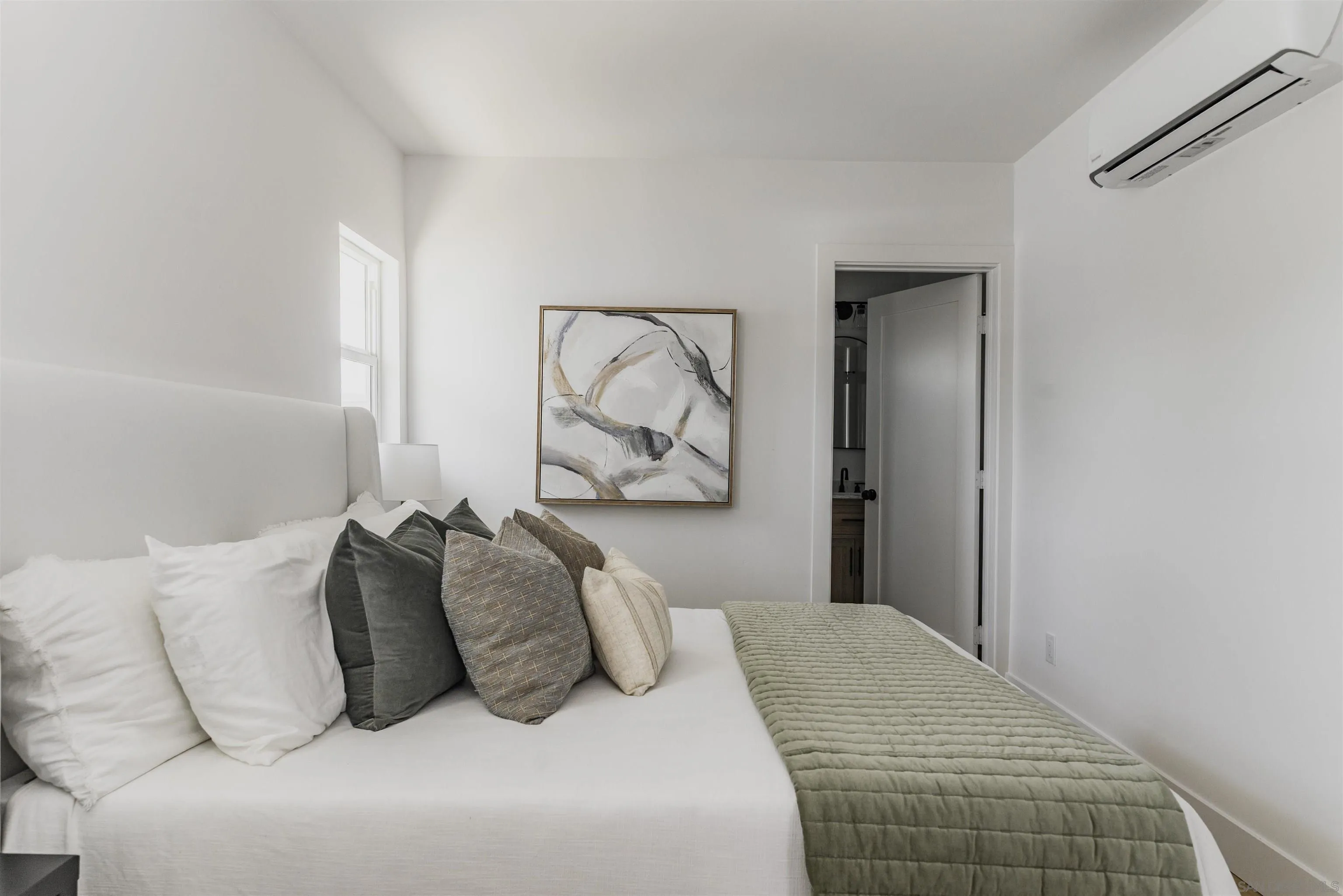 https://cdn.realtyfeed.com/cdn/127/250030462/fd8e4d97b642452b7001fed0e6dff3bb.webp