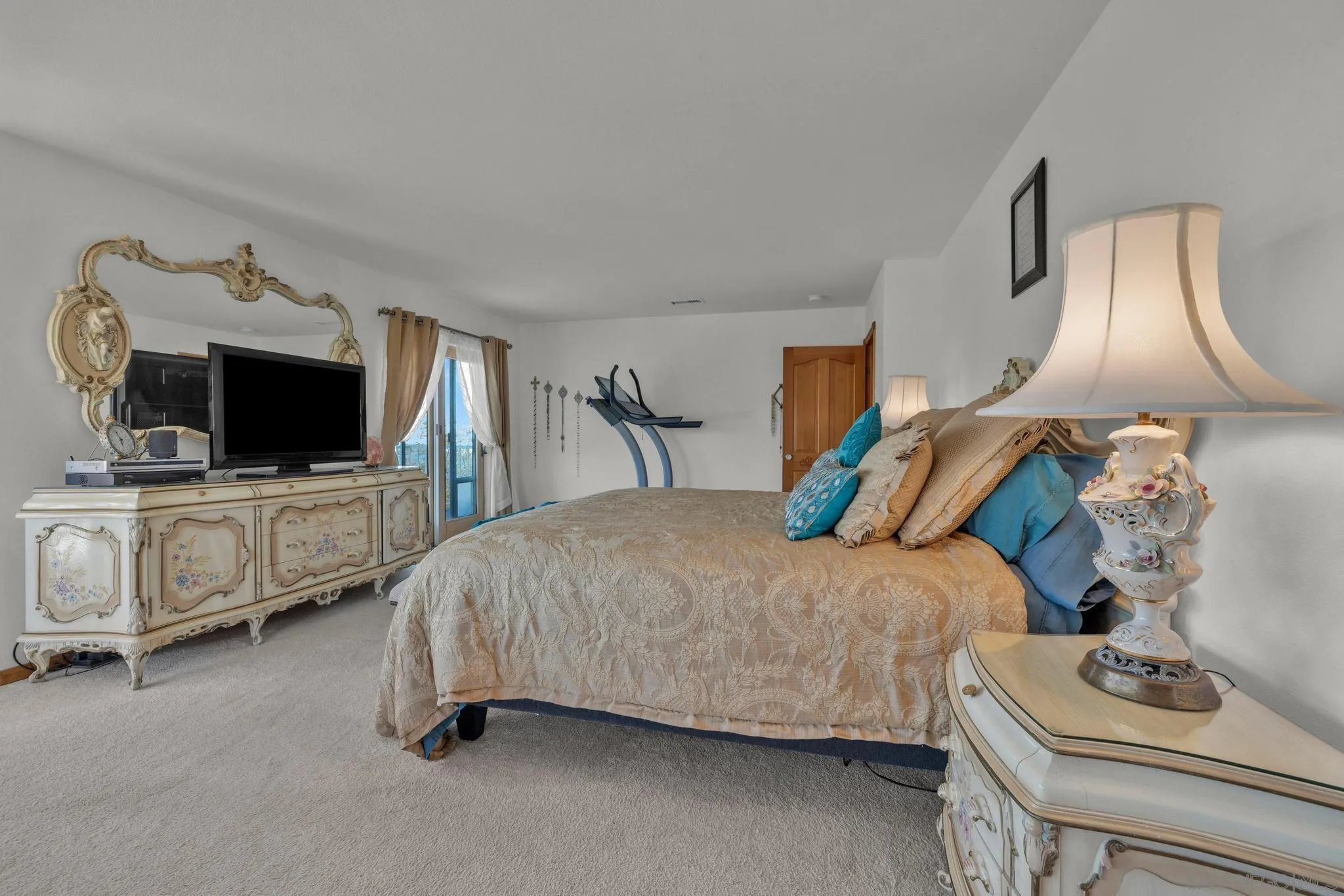 https://cdn.realtyfeed.com/cdn/127/250030469/29e9a5c7fdde6263f015a6b991f281dd.webp