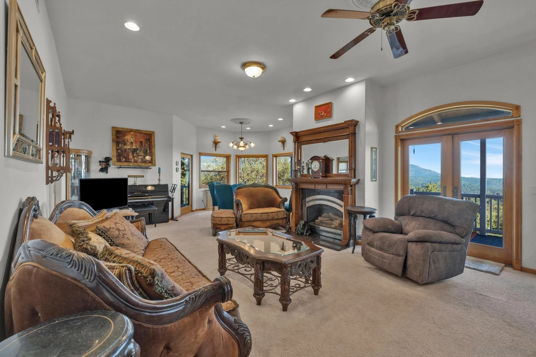 https://cdn.realtyfeed.com/cdn/127/250030469/2a82b9b123abcd3842f68c4d741a5b64.webp