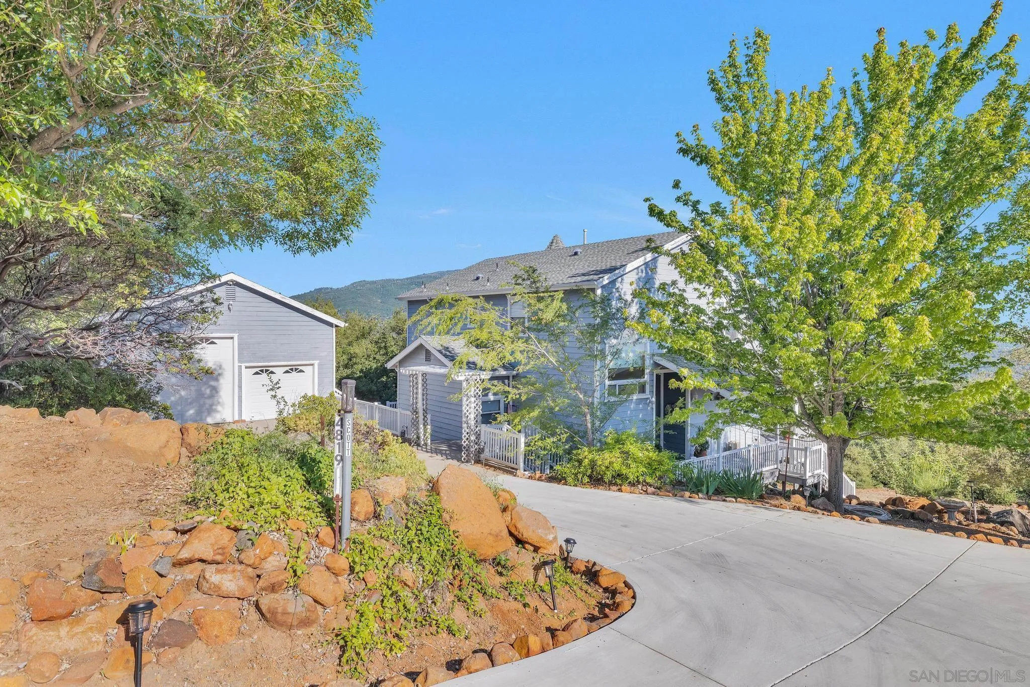 https://cdn.realtyfeed.com/cdn/127/250030469/7cea58f4d657a789dffe16db3e63358b.webp